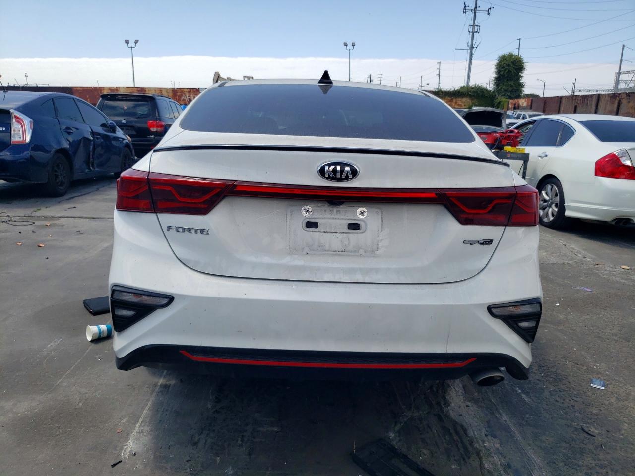 2020 Kia Forte Gt Line White vin: 3KPF34ADXLE261643