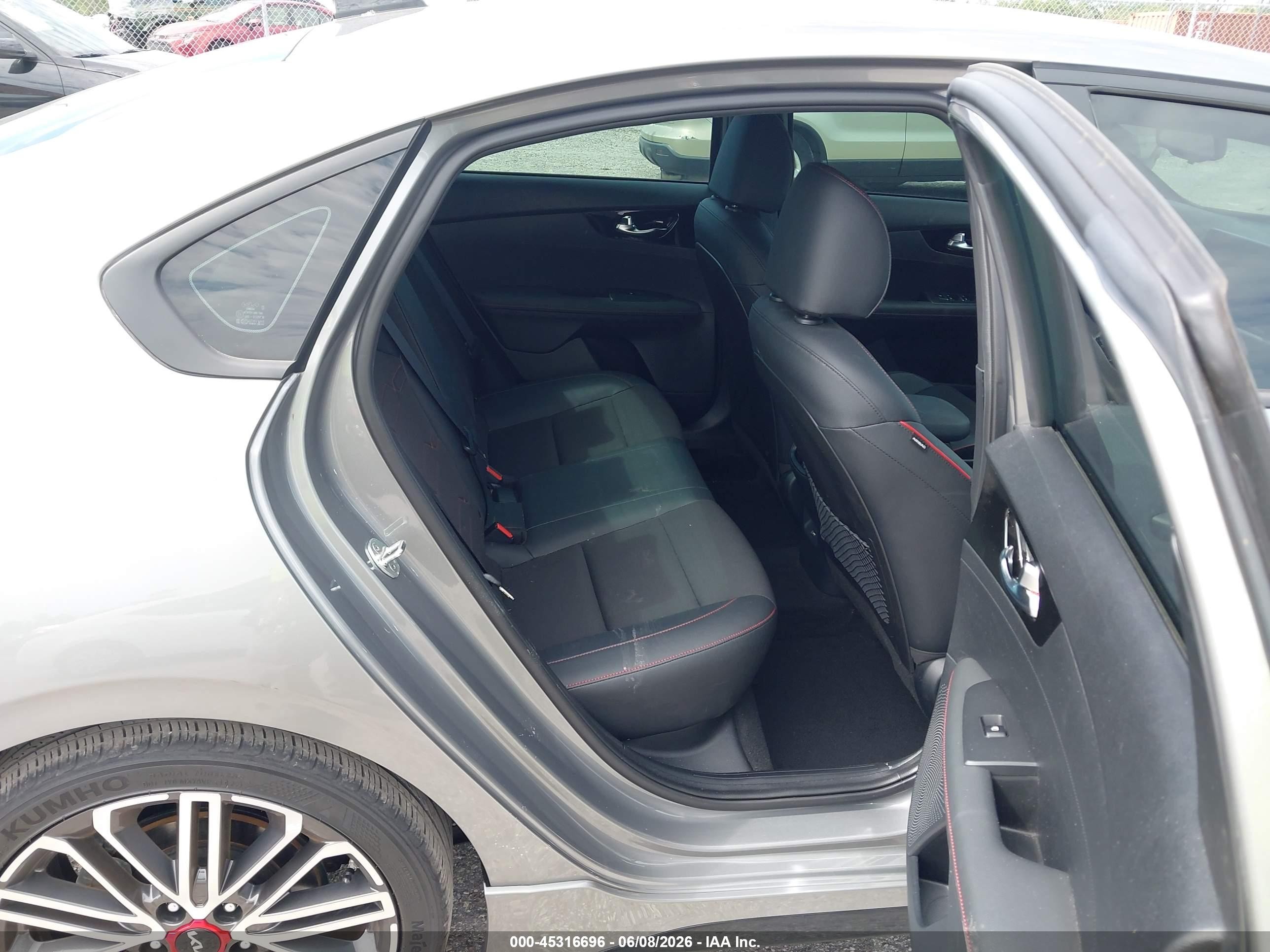 2023 Kia Forte Gt Серый vin: 3KPF44AC5PE503393