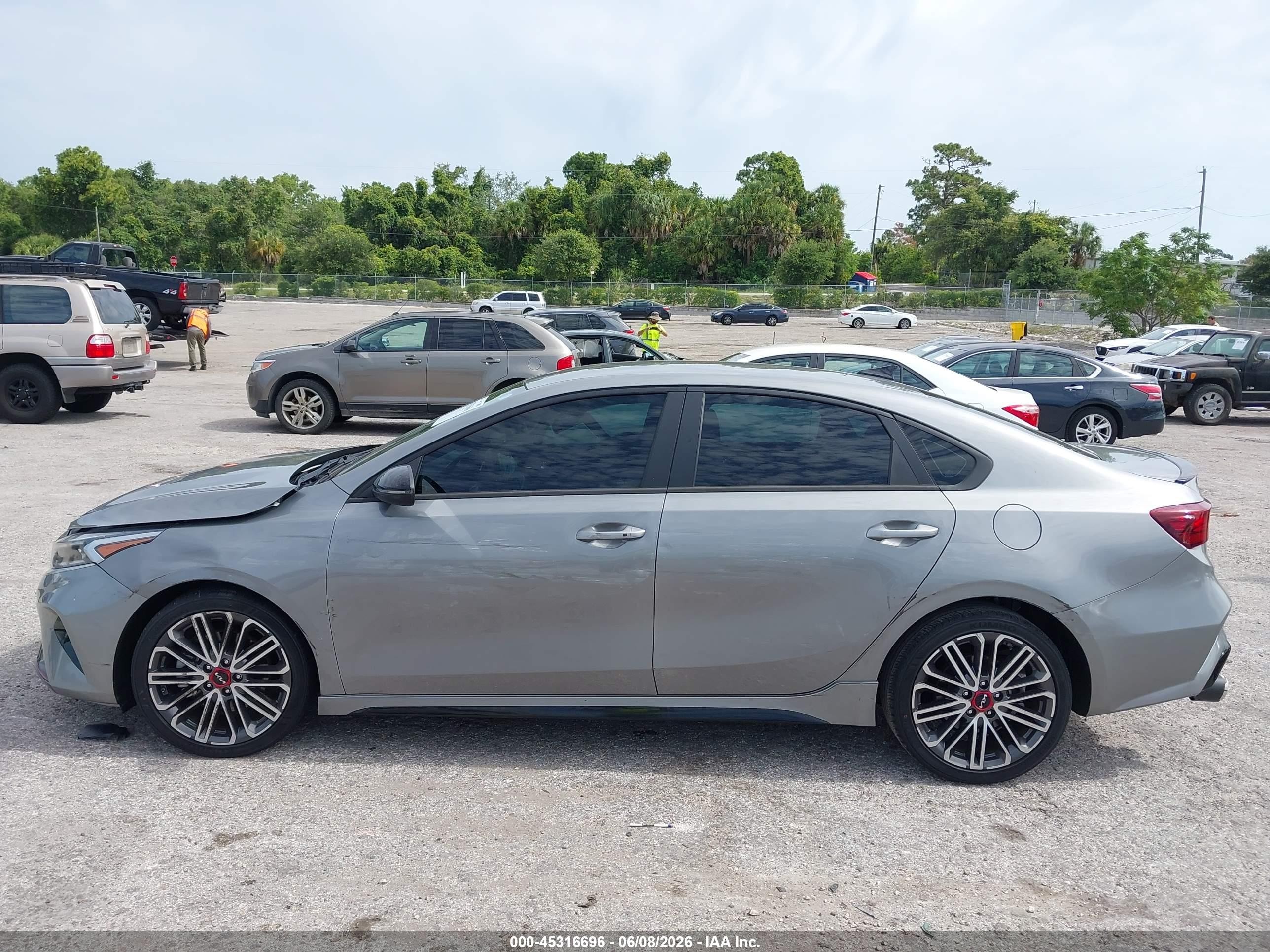 2023 Kia Forte Gt Серый vin: 3KPF44AC5PE503393