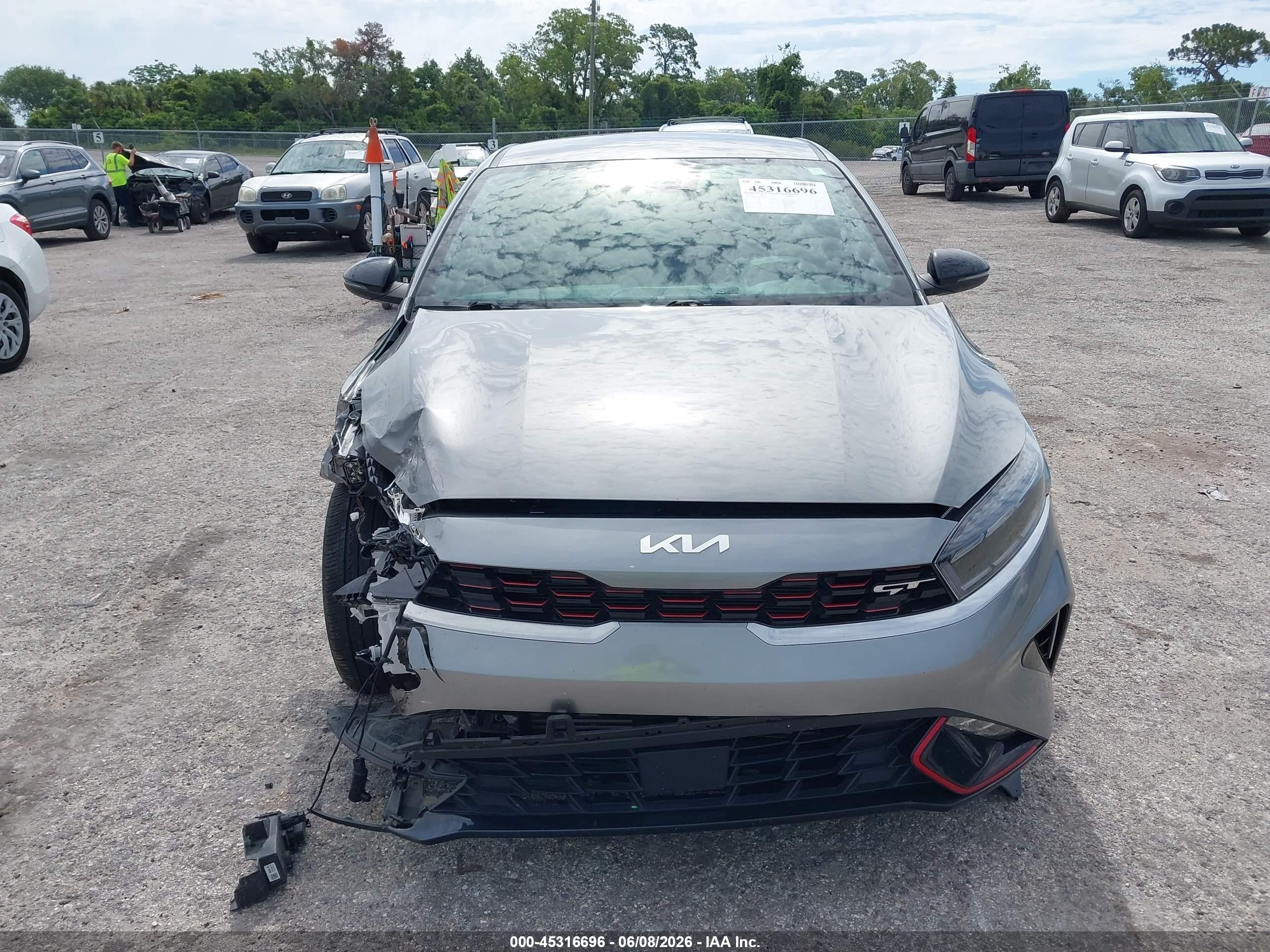 2023 Kia Forte Gt Серый vin: 3KPF44AC5PE503393