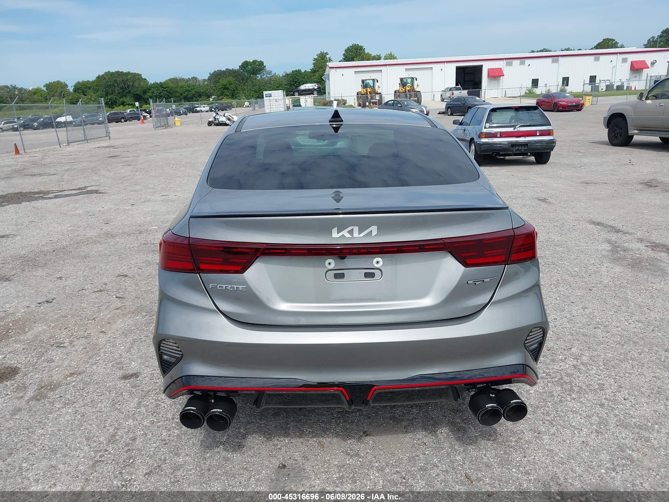 2023 Kia Forte Gt Серый vin: 3KPF44AC5PE503393