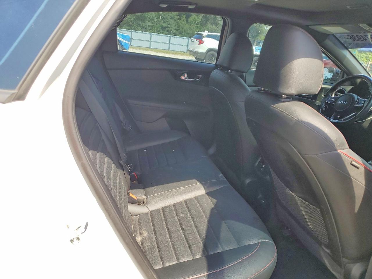 2022 Kia Forte Gt White vin: 3KPF44AC8NE425012
