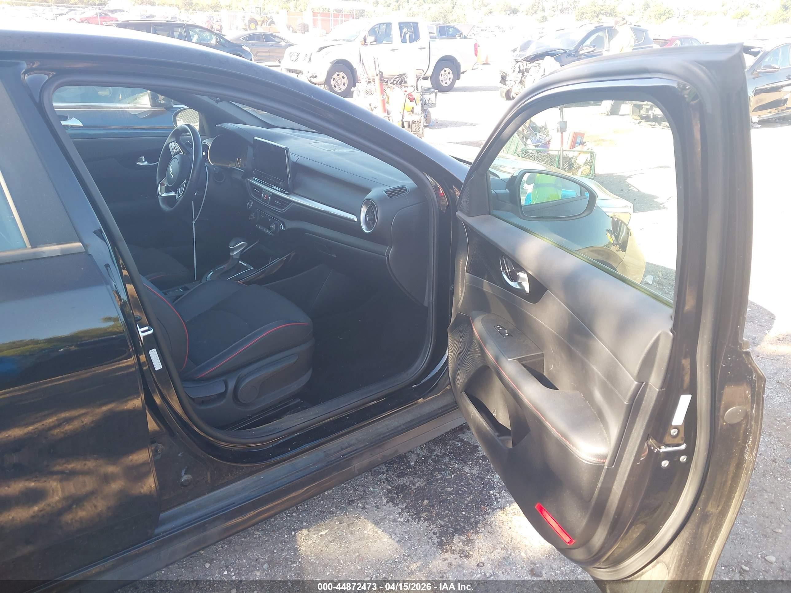 2023 Kia Forte Gt Черный vin: 3KPF44AC8PE525579
