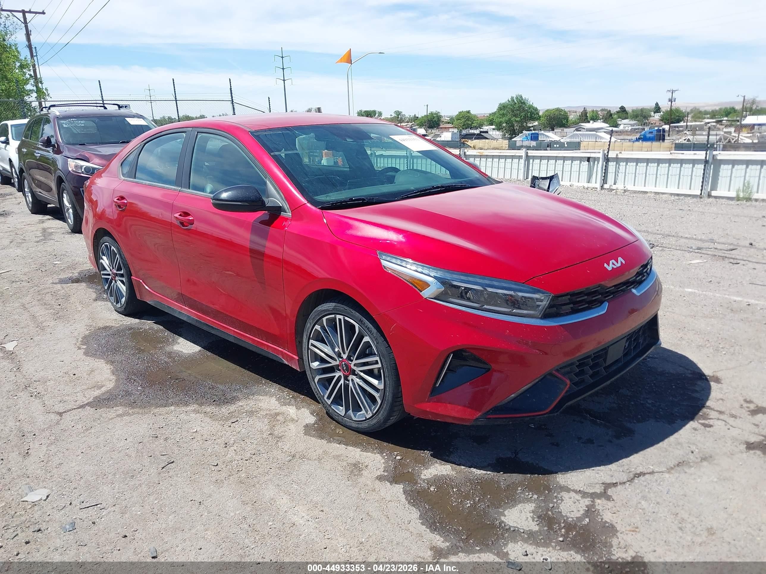 2022 Kia Forte Gt Red vin: 3KPF44ACXNE483235