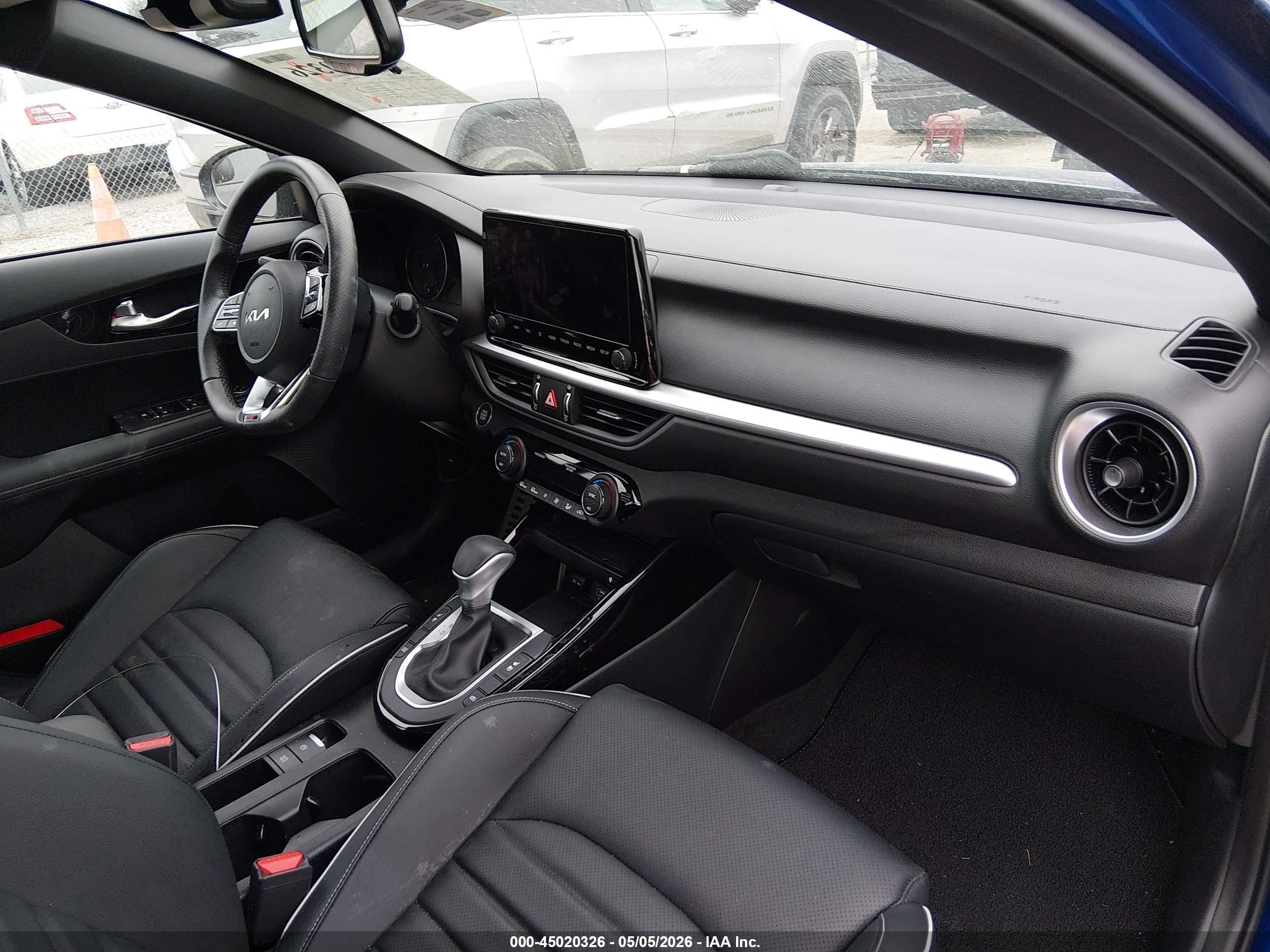 2024 Kia Forte Gt-line Blue vin: 3KPF54AD0RE757585