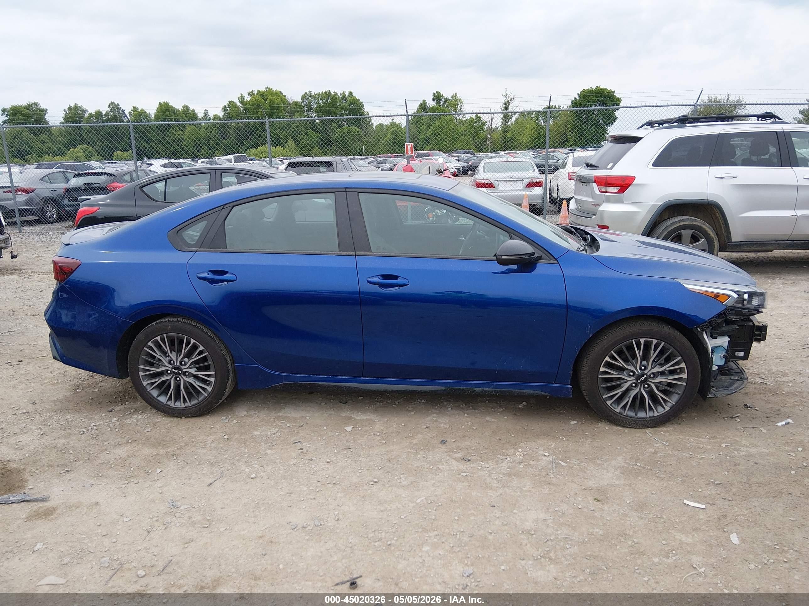 2024 Kia Forte Gt-line Blue vin: 3KPF54AD0RE757585