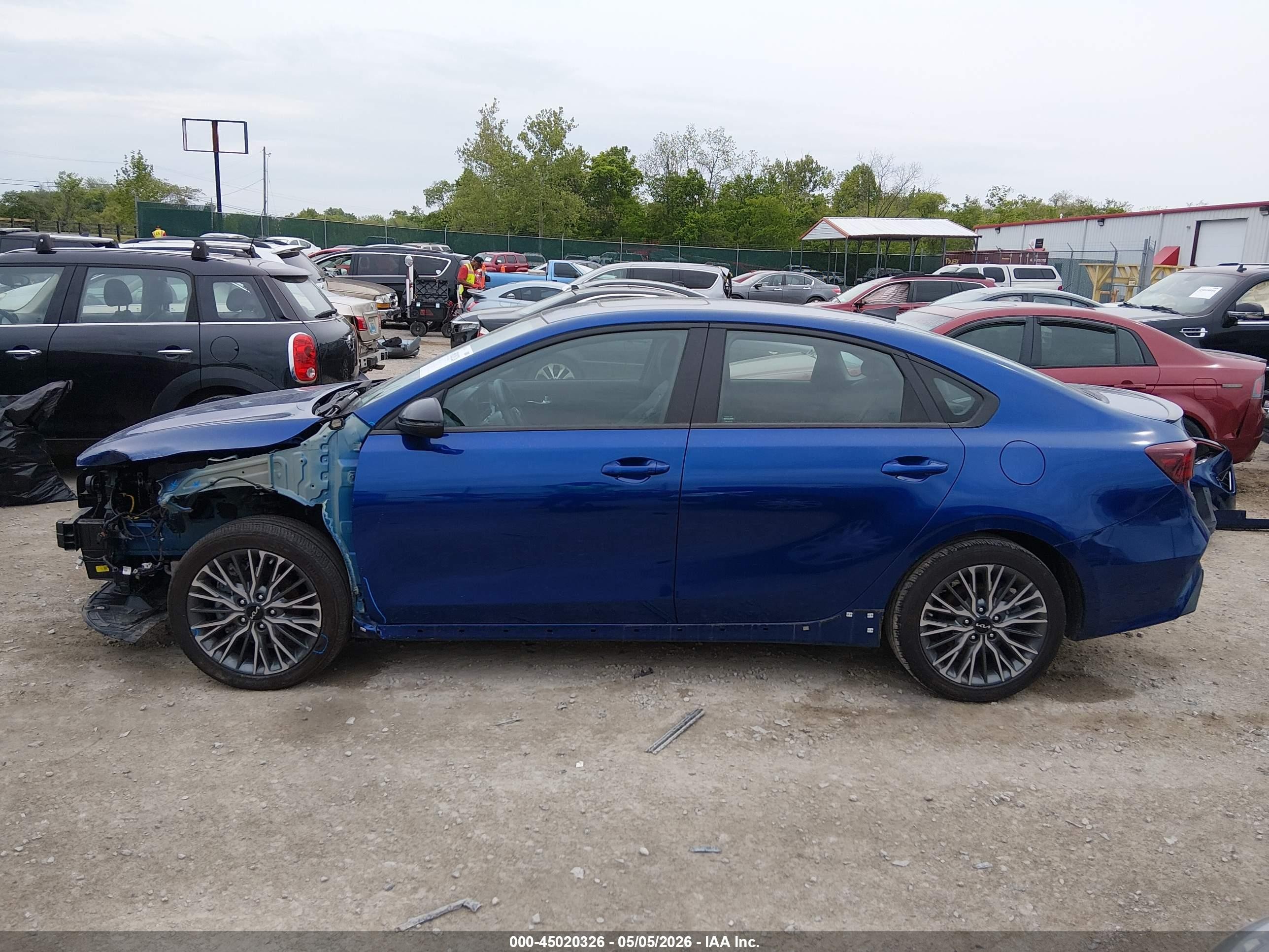 2024 Kia Forte Gt-line Blue vin: 3KPF54AD0RE757585