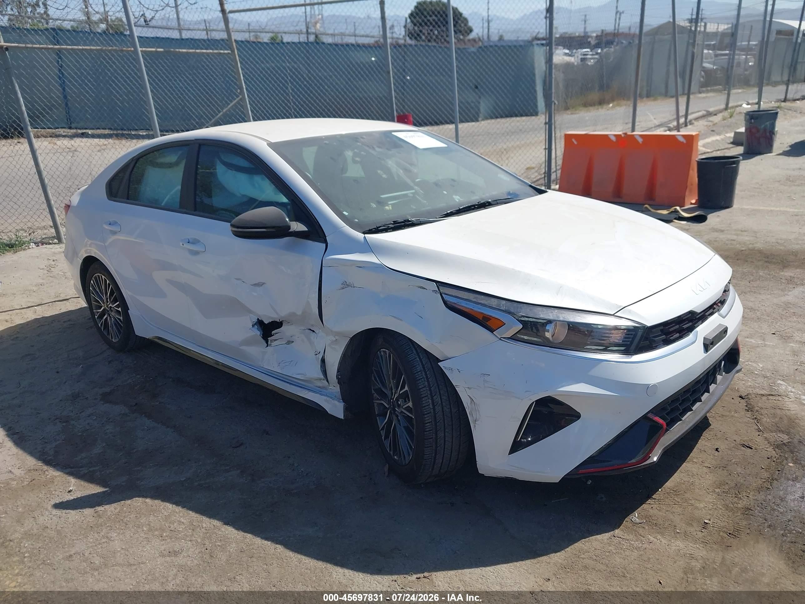 2023 Kia Forte Gt-line White vin: 3KPF54AD1PE670517