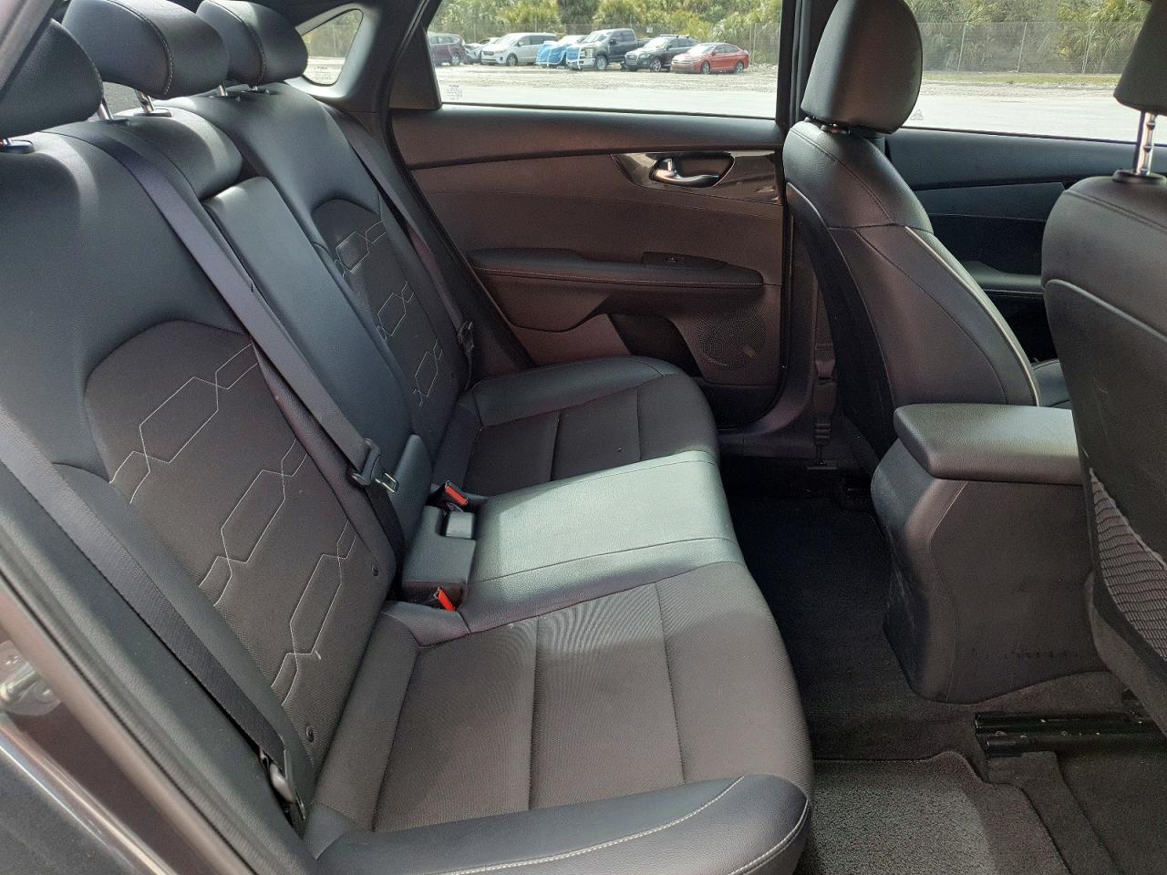 2024 Kia Forte Gt-line Gray vin: 3KPF54AD1RE784326