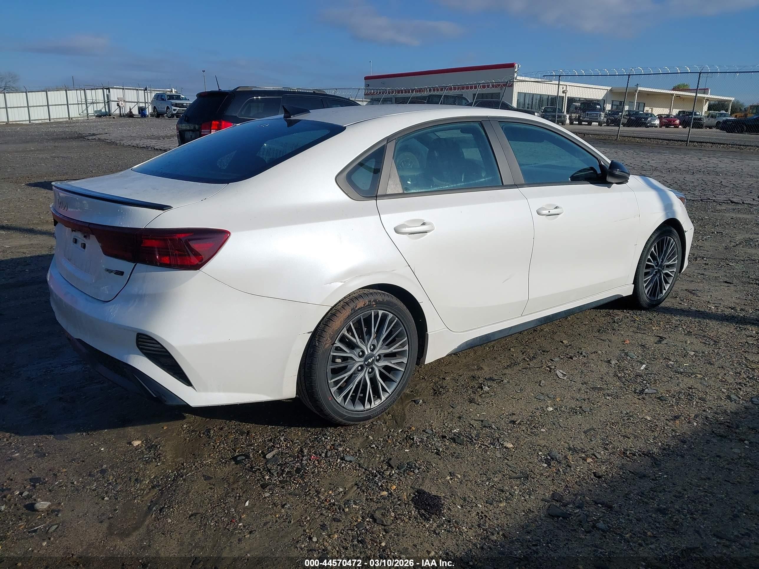2023 Kia Forte Gt-line White vin: 3KPF54AD2PE631418