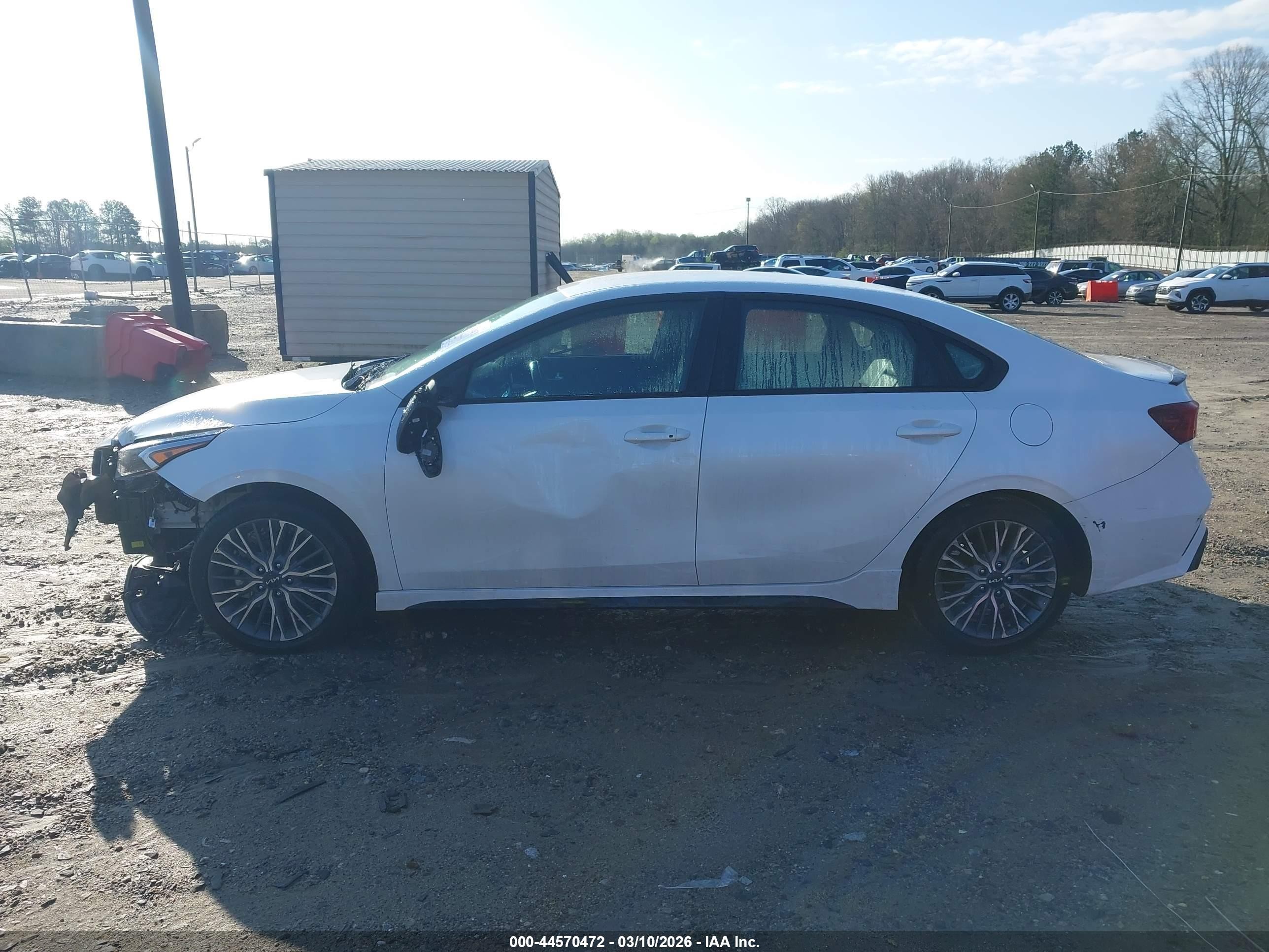 2023 Kia Forte Gt-line White vin: 3KPF54AD2PE631418
