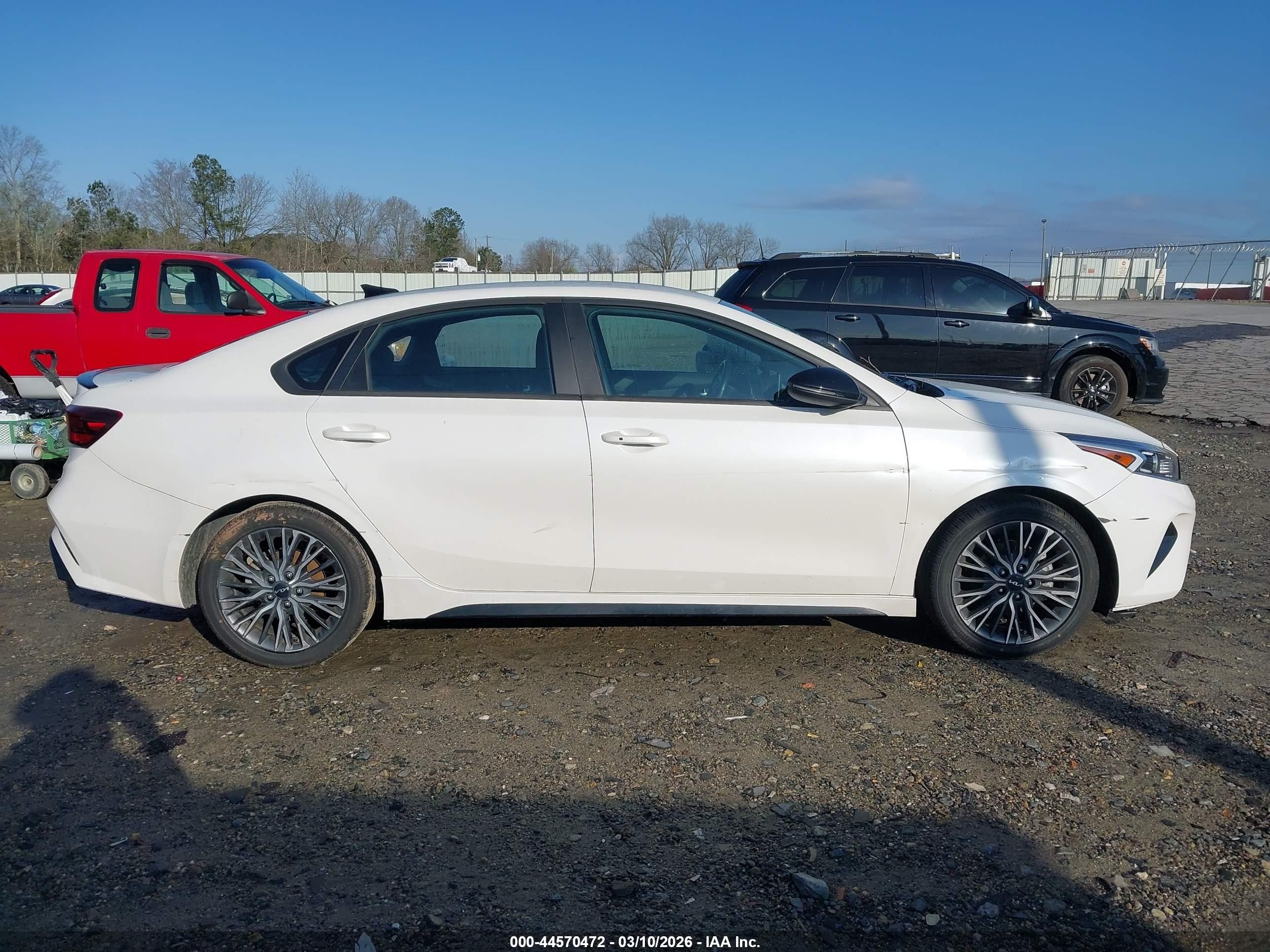 2023 Kia Forte Gt-line White vin: 3KPF54AD2PE631418