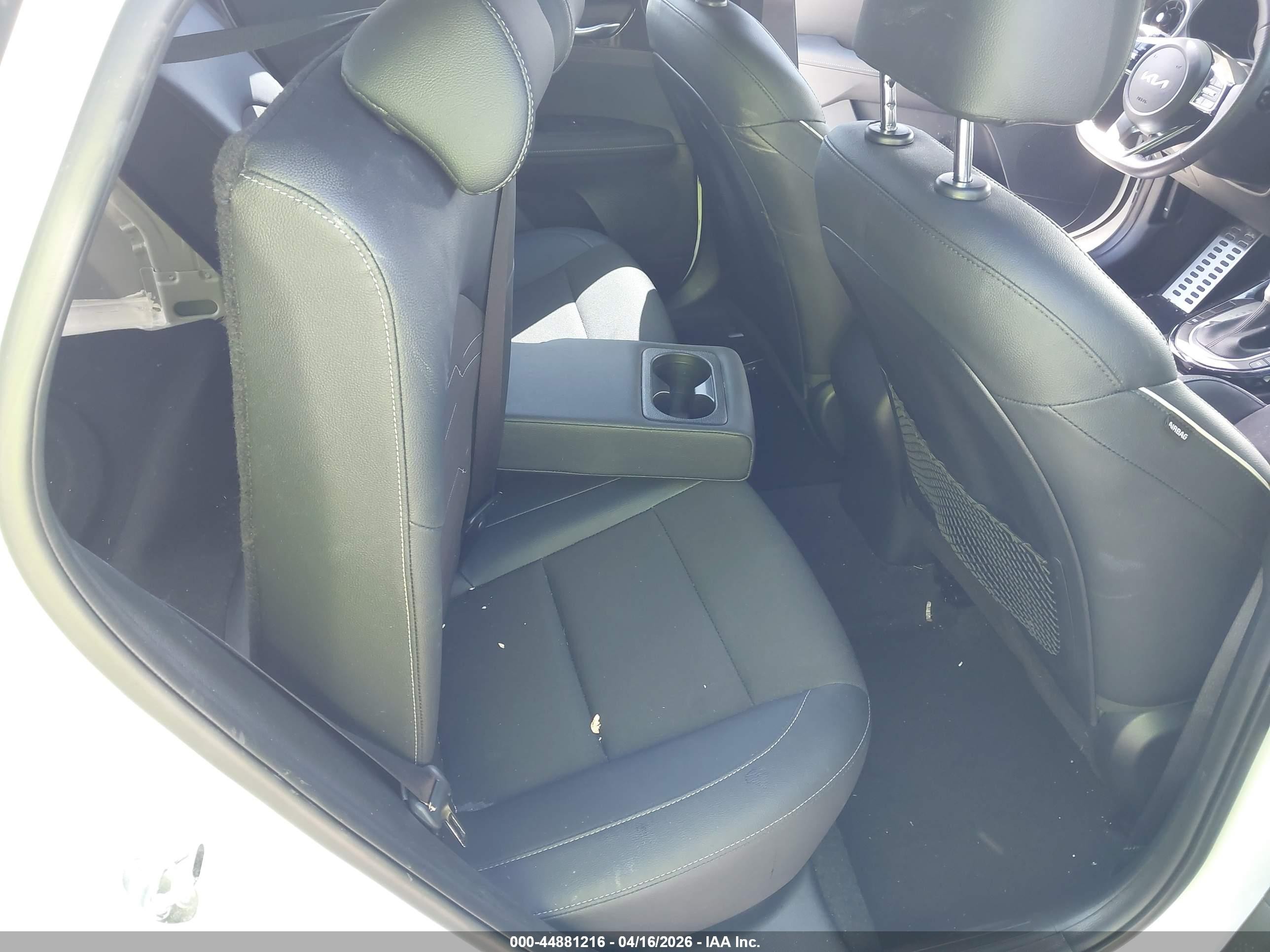 2024 Kia Forte Gt-line White vin: 3KPF54AD3RE799474
