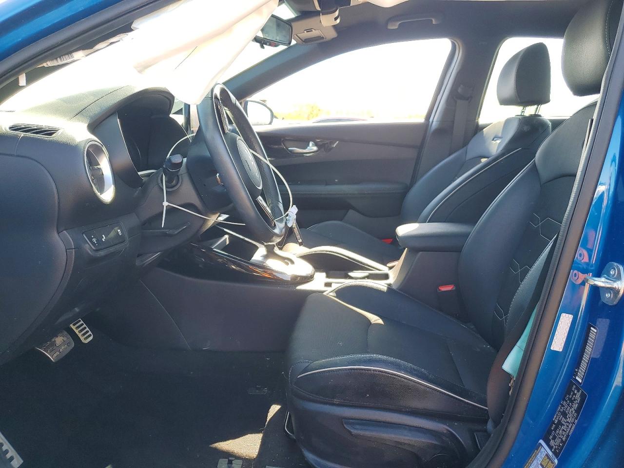 2024 Kia Forte Gt Line Blue vin: 3KPF54AD4RE700130