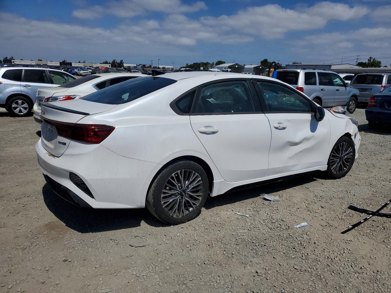 2023 Kia Forte Gt Line White vin: 3KPF54AD5PE592257