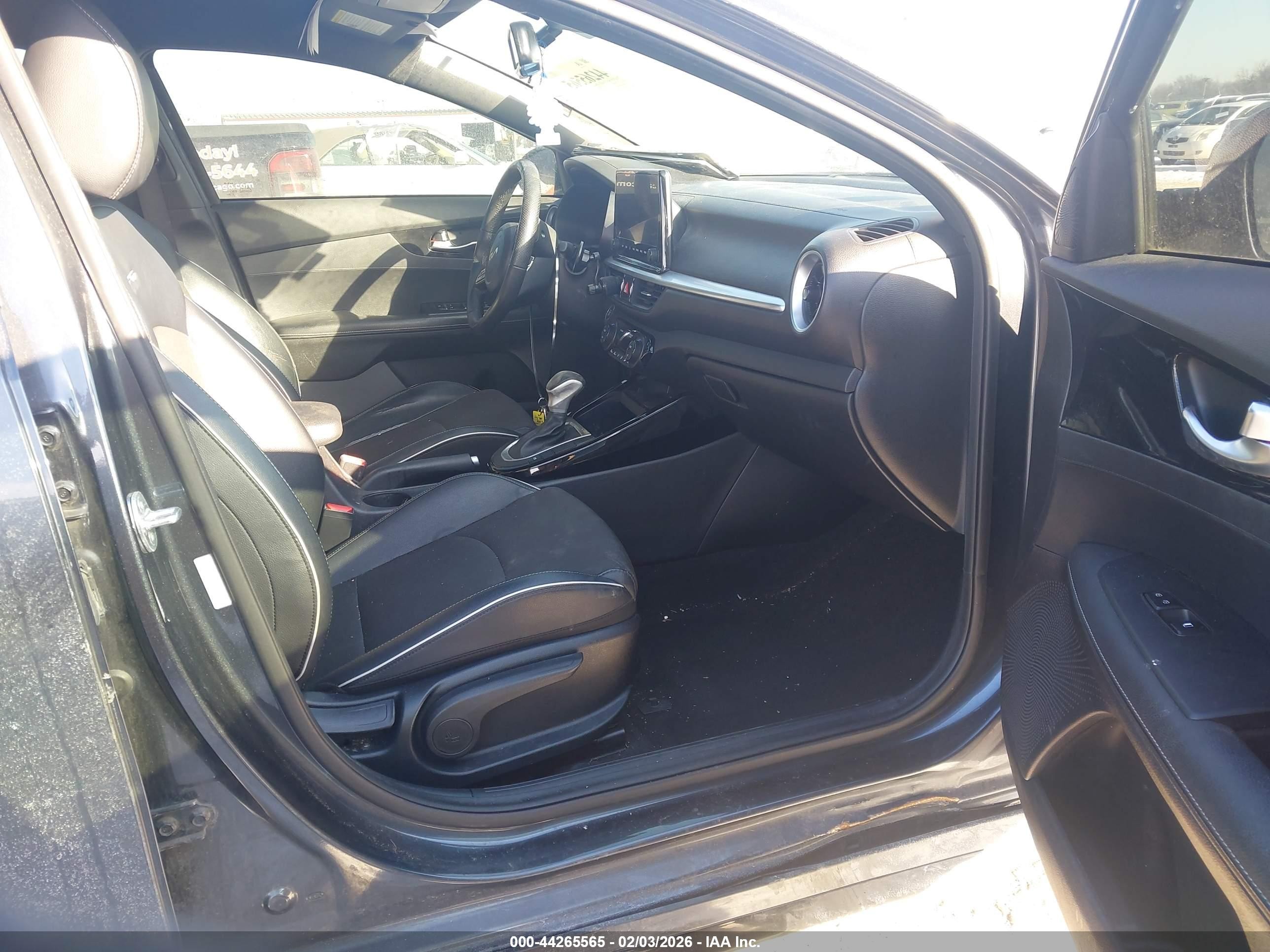 2023 Kia Forte Gt-line Blue vin: 3KPF54AD6PE614296