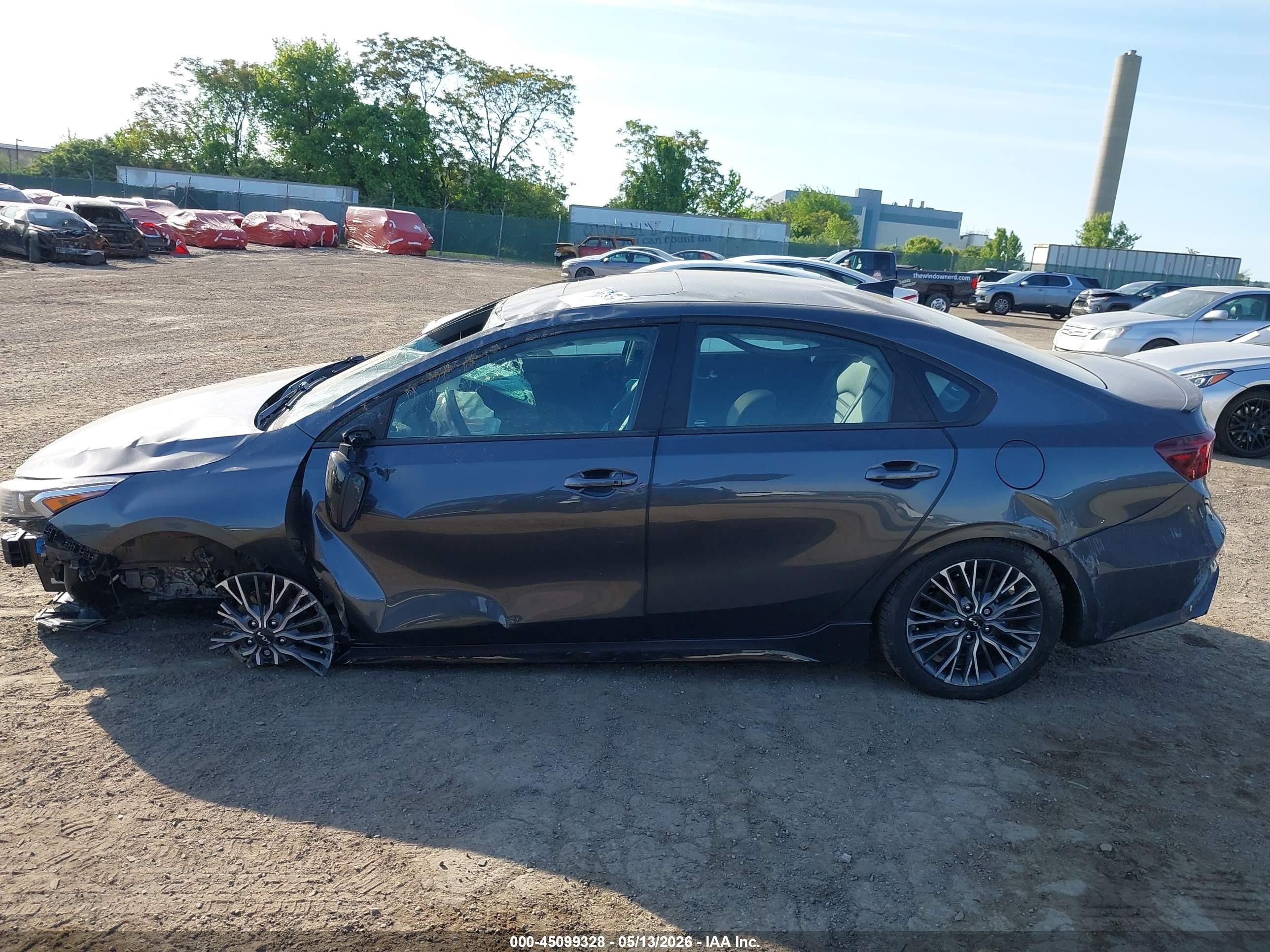 2024 Kia Forte Gt-line Gray vin: 3KPF54AD6RE761219