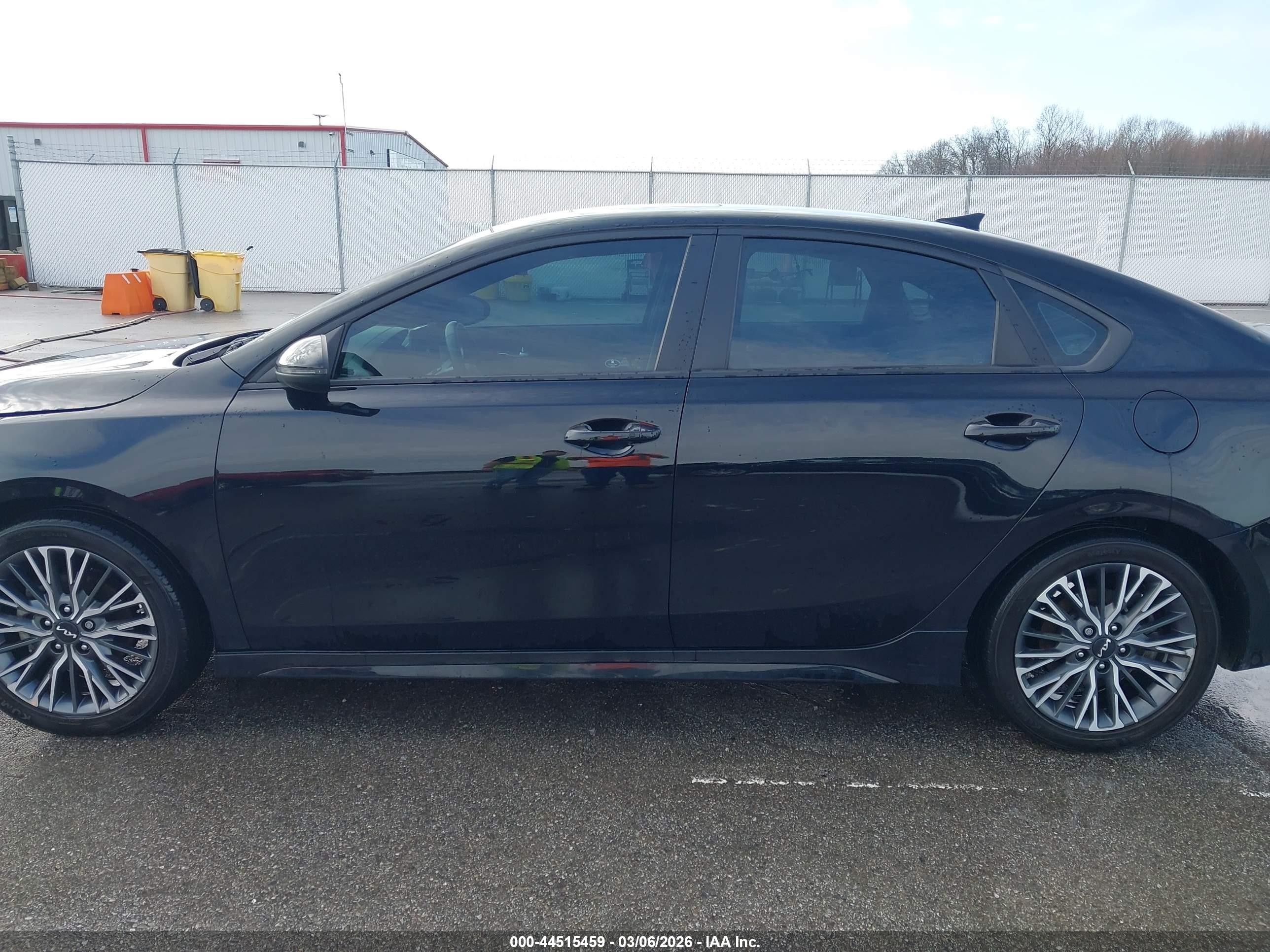 2024 Kia Forte Gt-line Черный vin: 3KPF54AD6RE763875