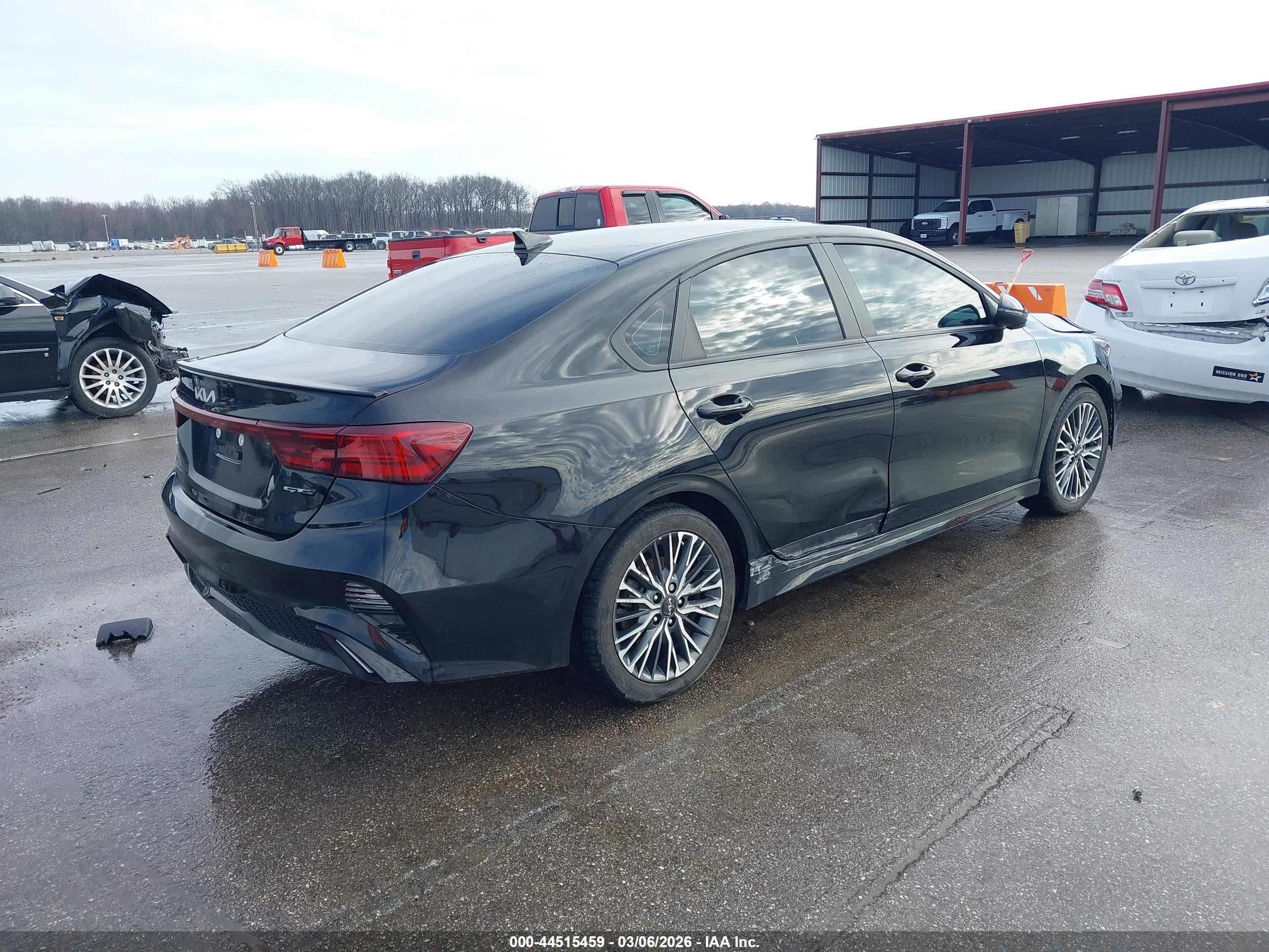 2024 Kia Forte Gt-line Черный vin: 3KPF54AD6RE763875