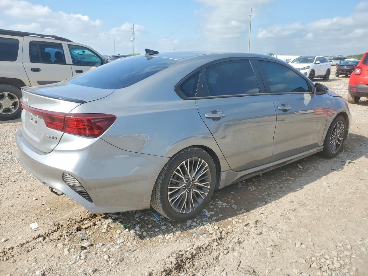 2022 Kia Forte Gt Line Silver vin: 3KPF54AD8NE481652