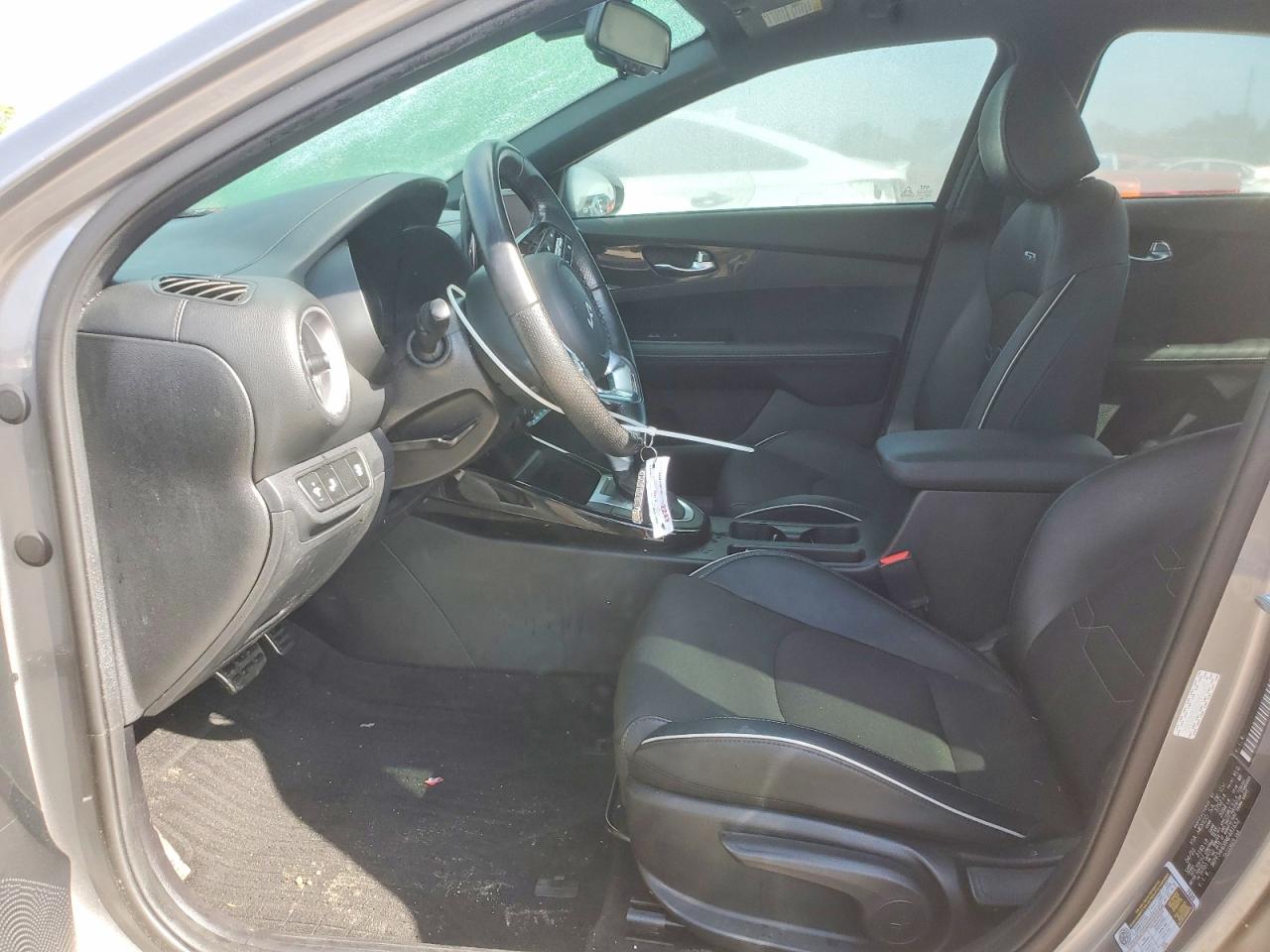 2022 Kia Forte Gt Line Silver vin: 3KPF54AD8NE481652