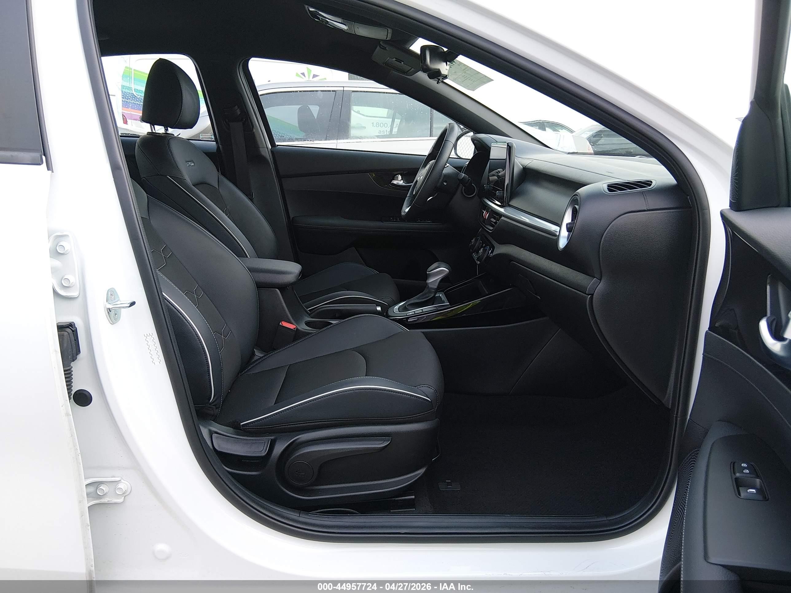 2023 Kia Forte Gt-line White vin: 3KPF54AD8PE654315
