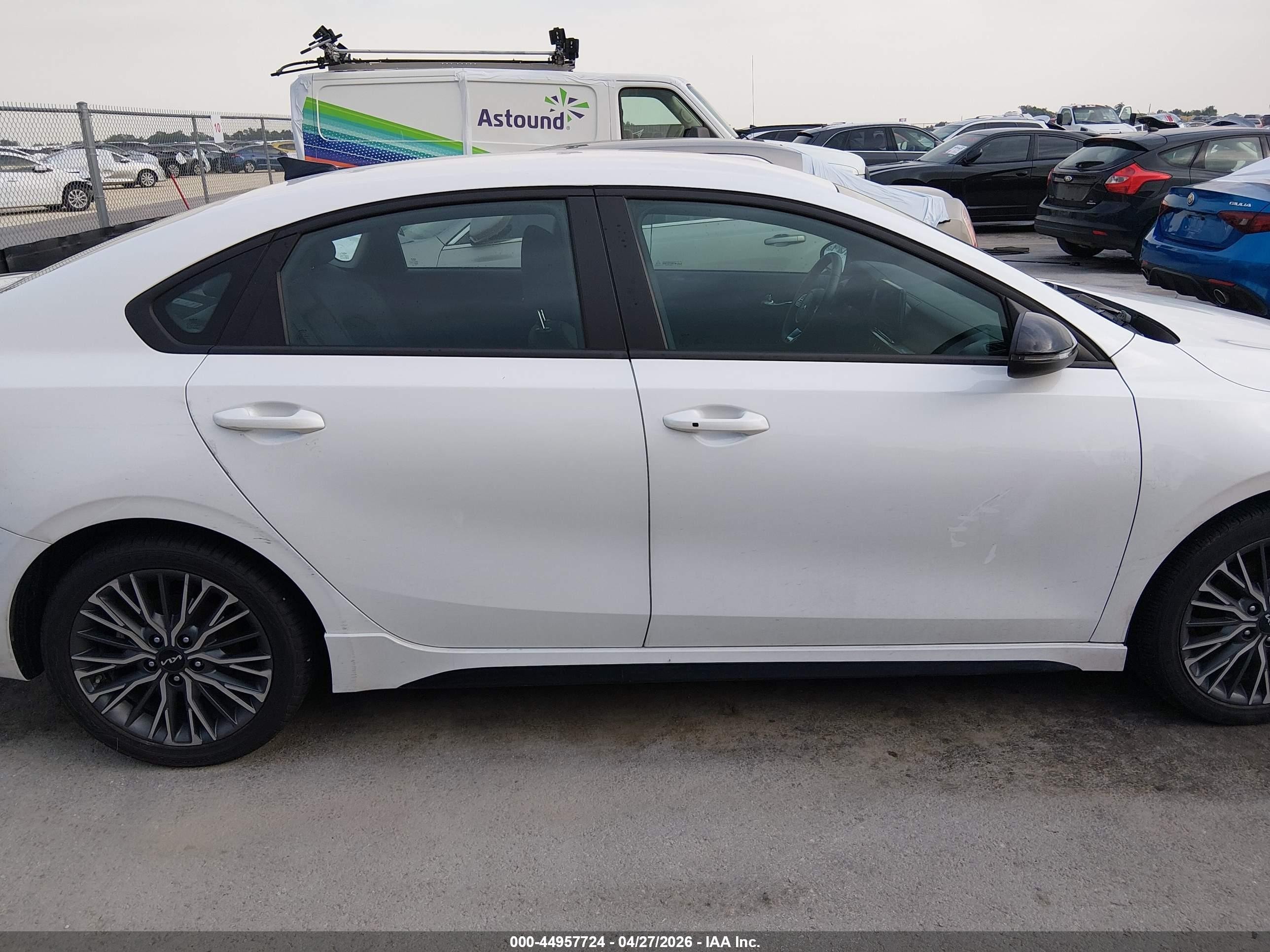 2023 Kia Forte Gt-line White vin: 3KPF54AD8PE654315