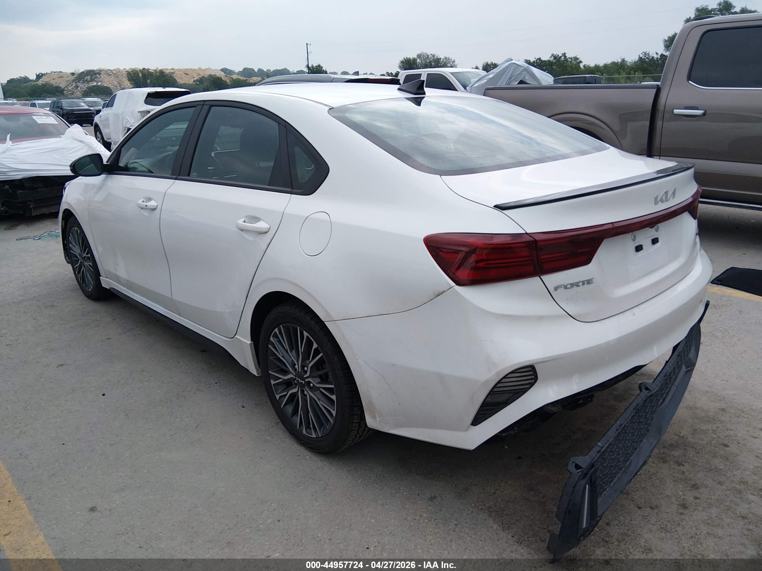 2023 Kia Forte Gt-line White vin: 3KPF54AD8PE654315