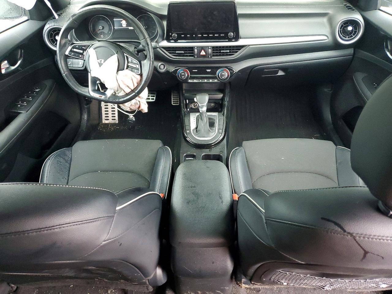 2024 Kia Forte Gt Line Gray vin: 3KPF54AD8RE754398