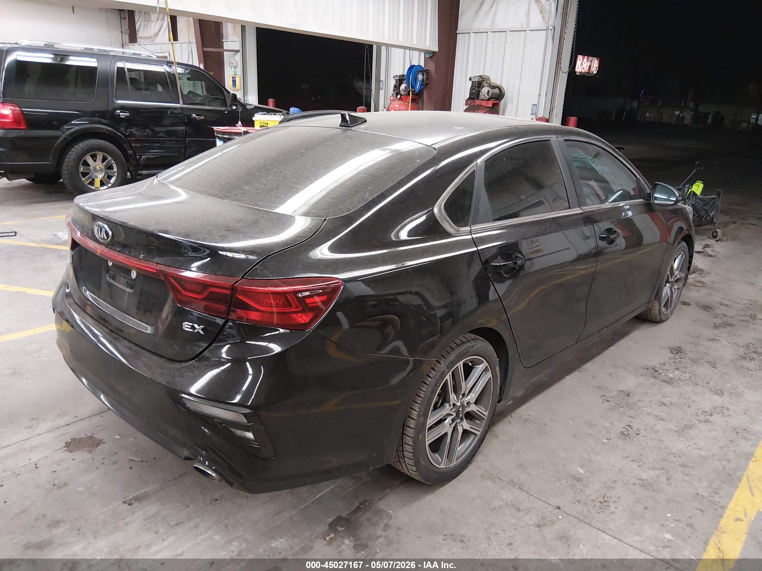 2021 Kia Forte Ex Black vin: 3KPF54AD9ME308057
