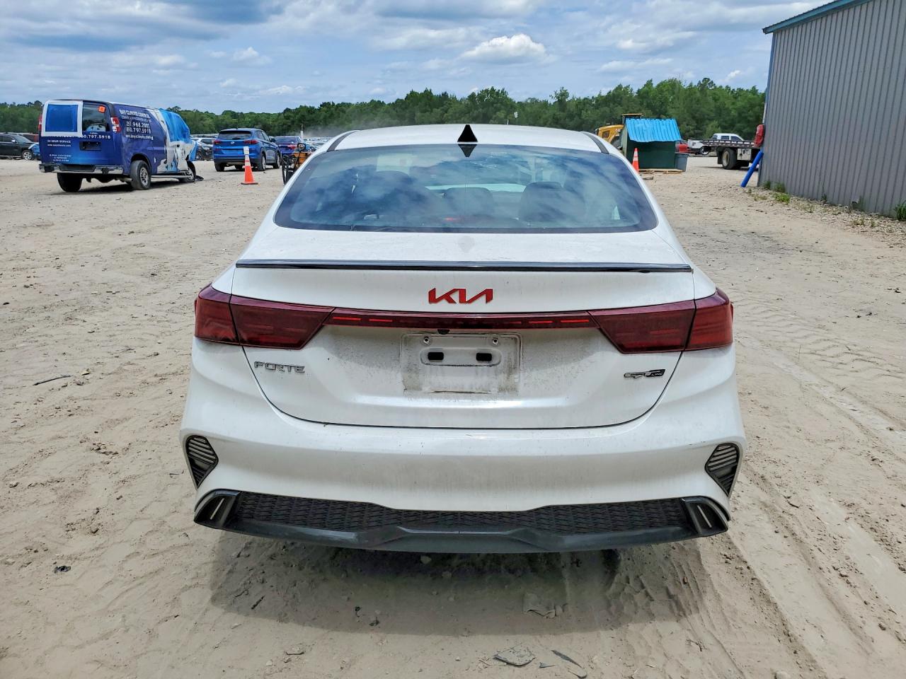 2024 Kia Forte Gt Line White vin: 3KPF54AD9RE741868