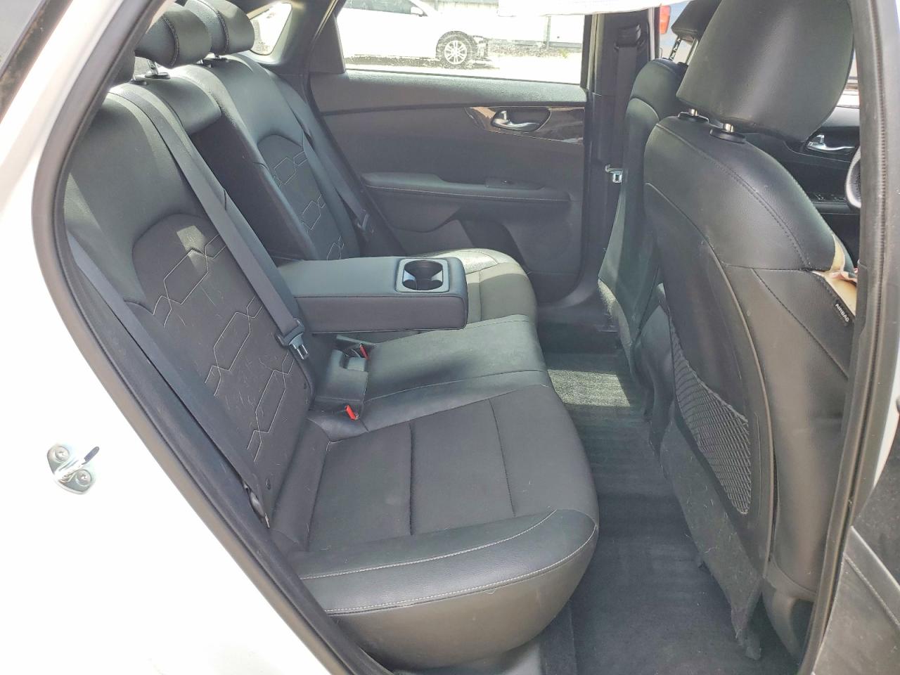 2024 Kia Forte Gt Line White vin: 3KPF54AD9RE741868
