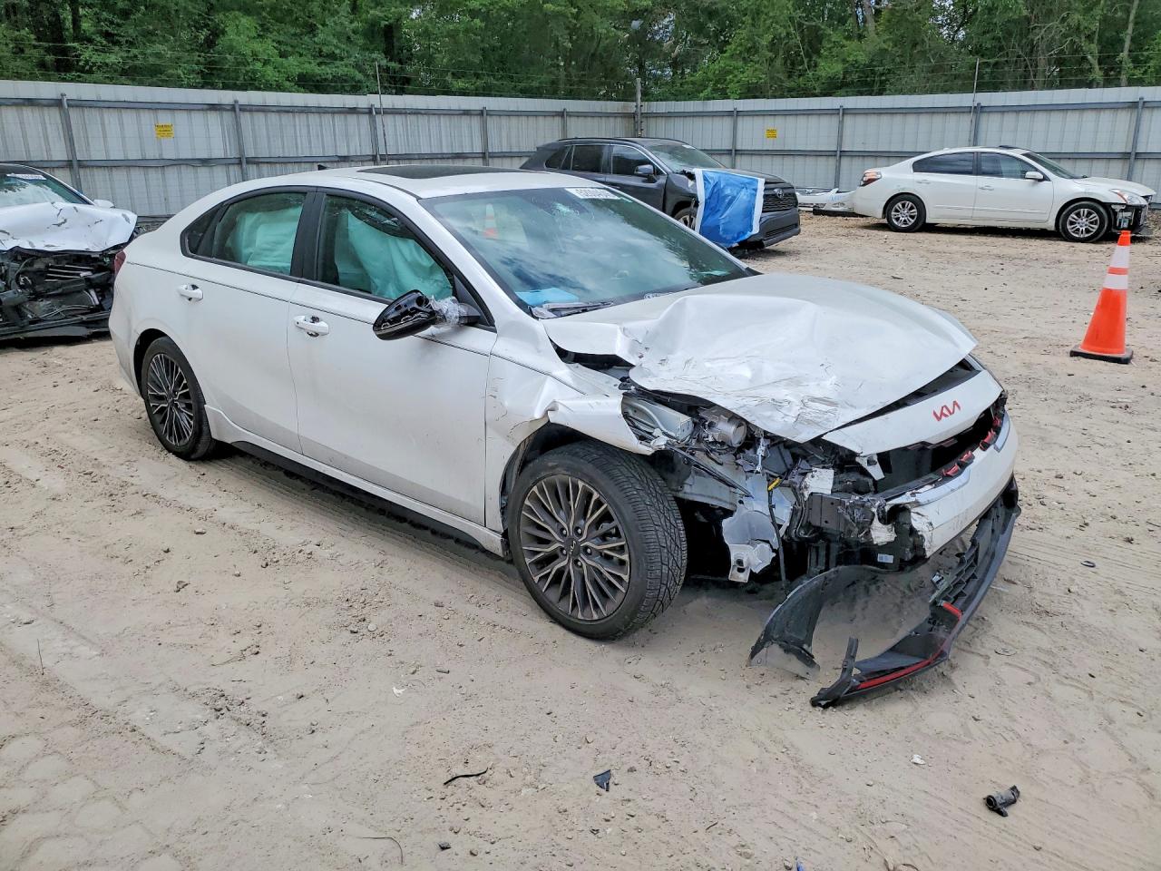 2024 Kia Forte Gt Line White vin: 3KPF54AD9RE741868