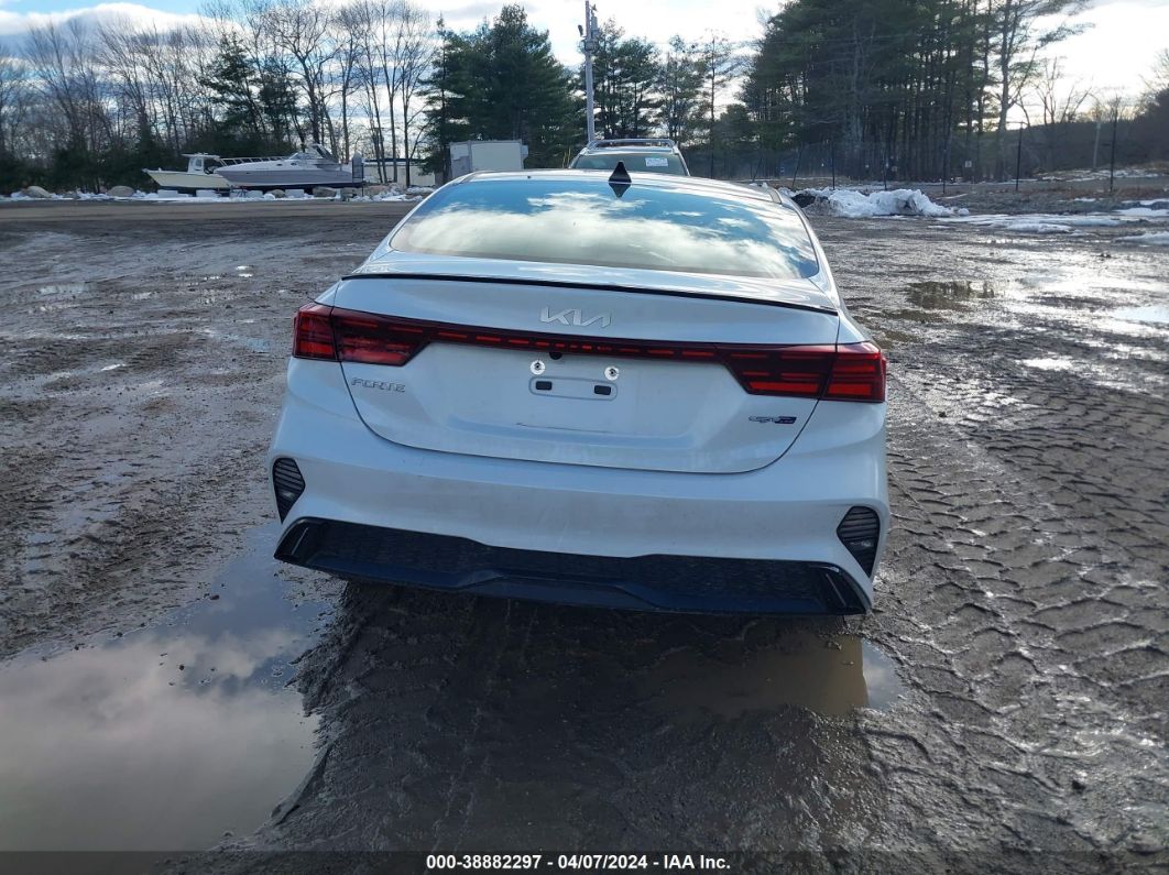 Цена и история 2022 Kia Forte Gt-line 2.0l I-4 Dohc, Vvt, 147hp