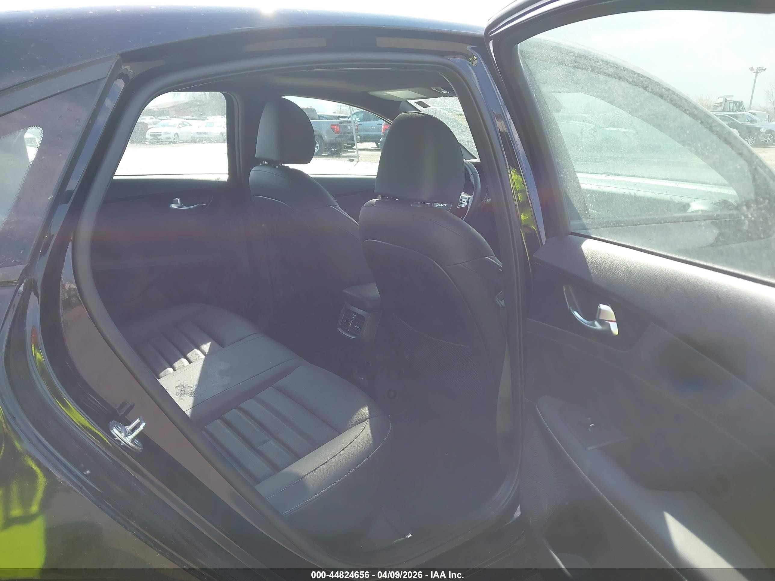 2024 Kia Forte Gt-line Black vin: 3KPF54ADXRE820224