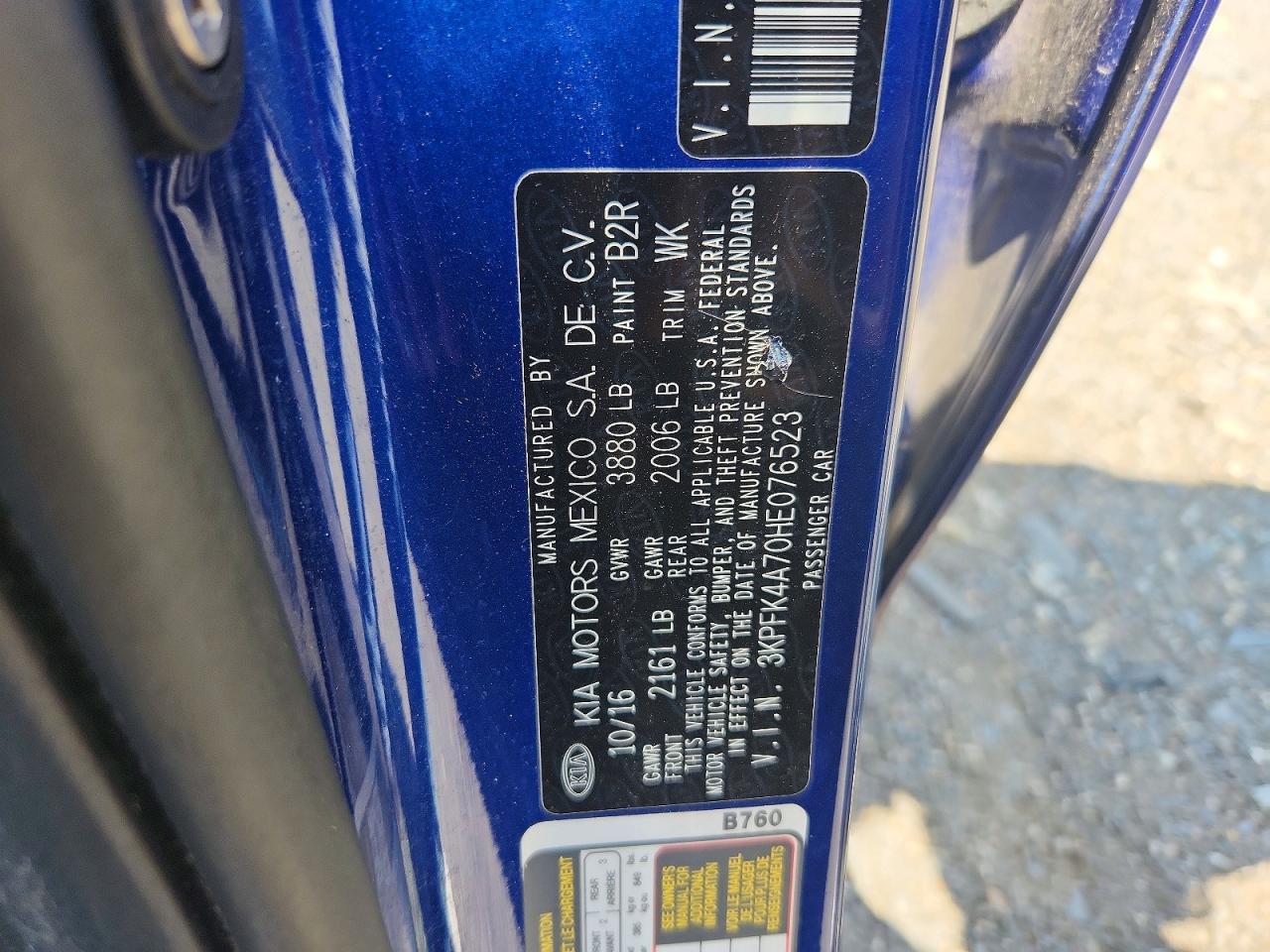 2017 Kia Forte Lx Blue vin: 3KPFK4A70HE076523