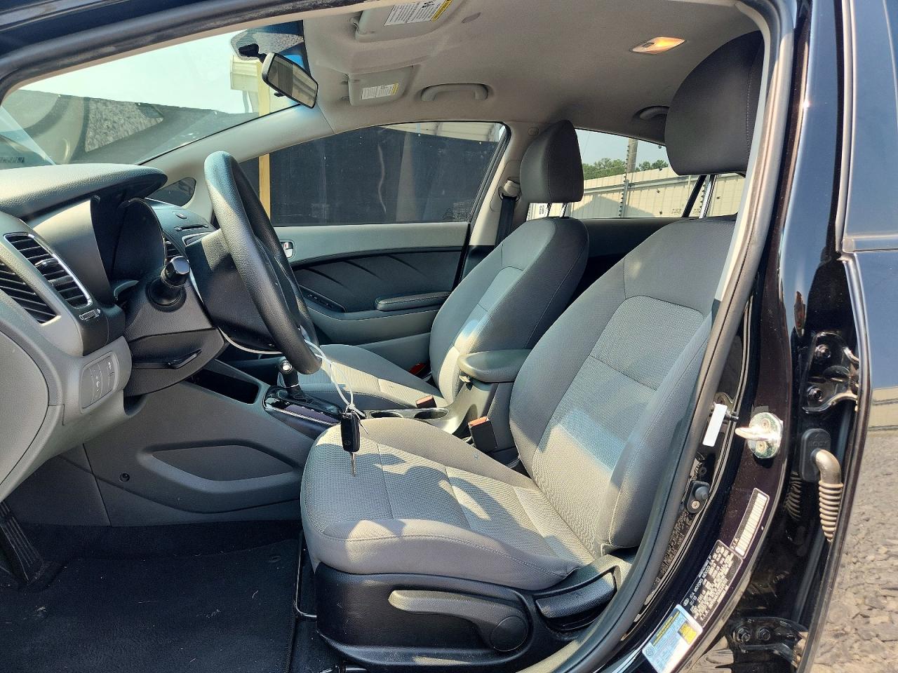 2018 Kia Forte Lx Black vin: 3KPFK4A70JE229701
