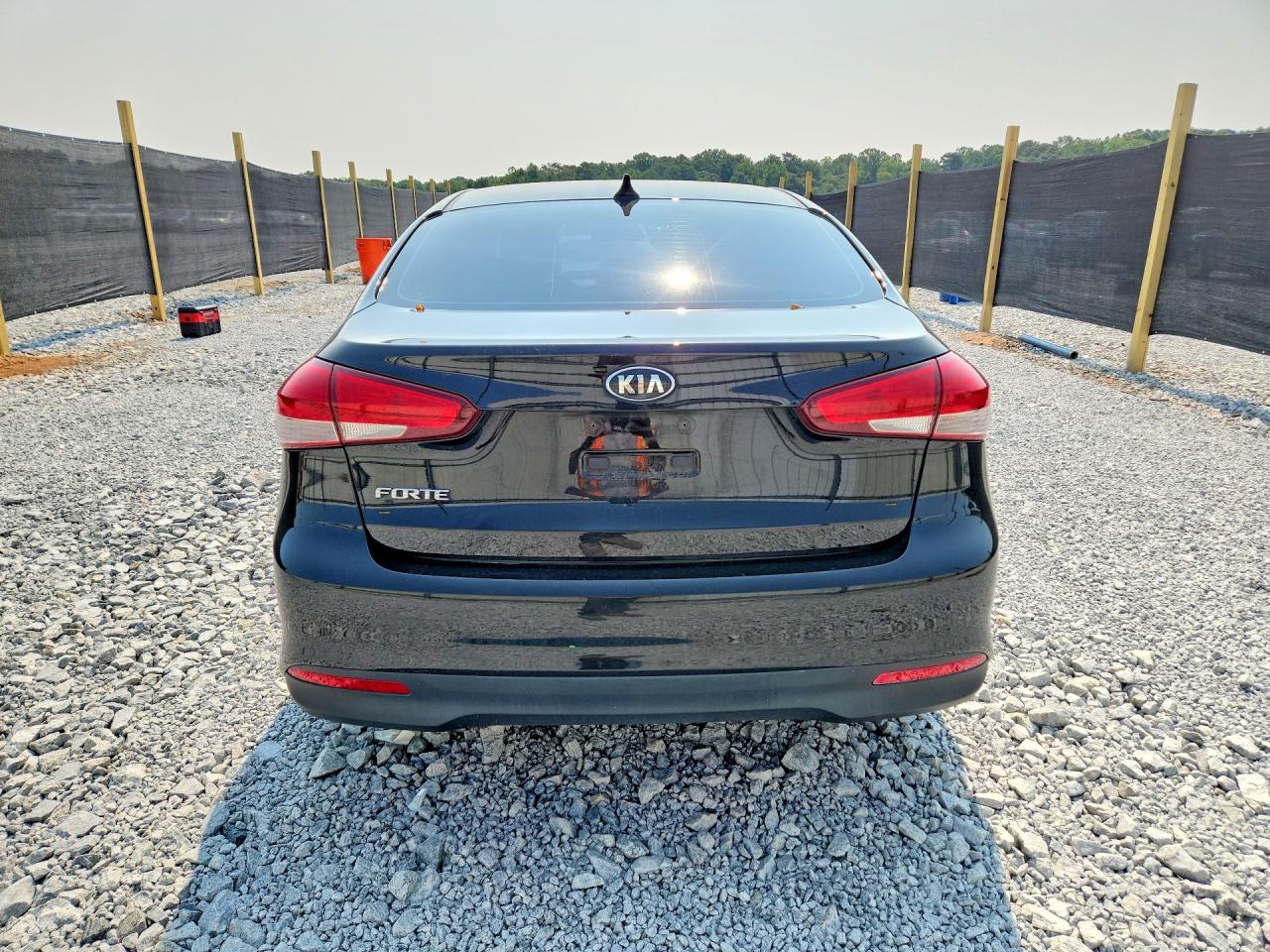 2018 Kia Forte Lx Black vin: 3KPFK4A70JE229701