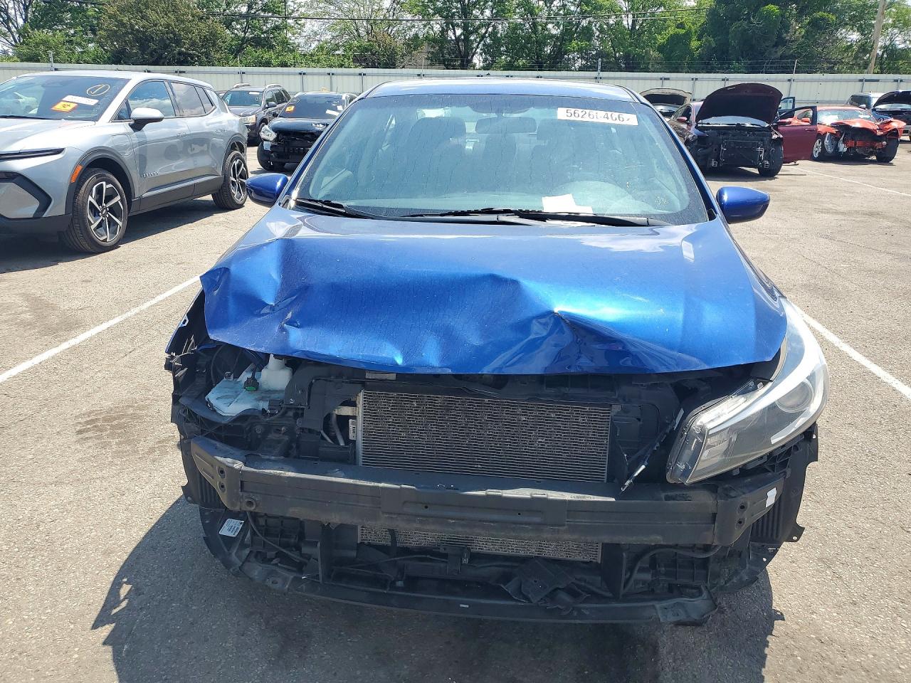 2018 Kia Forte Lx Blue vin: 3KPFK4A71JE272931