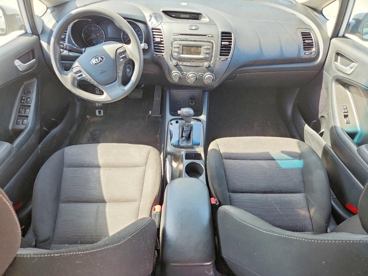 2017 Kia Forte Lx Белый vin: 3KPFK4A72HE066074