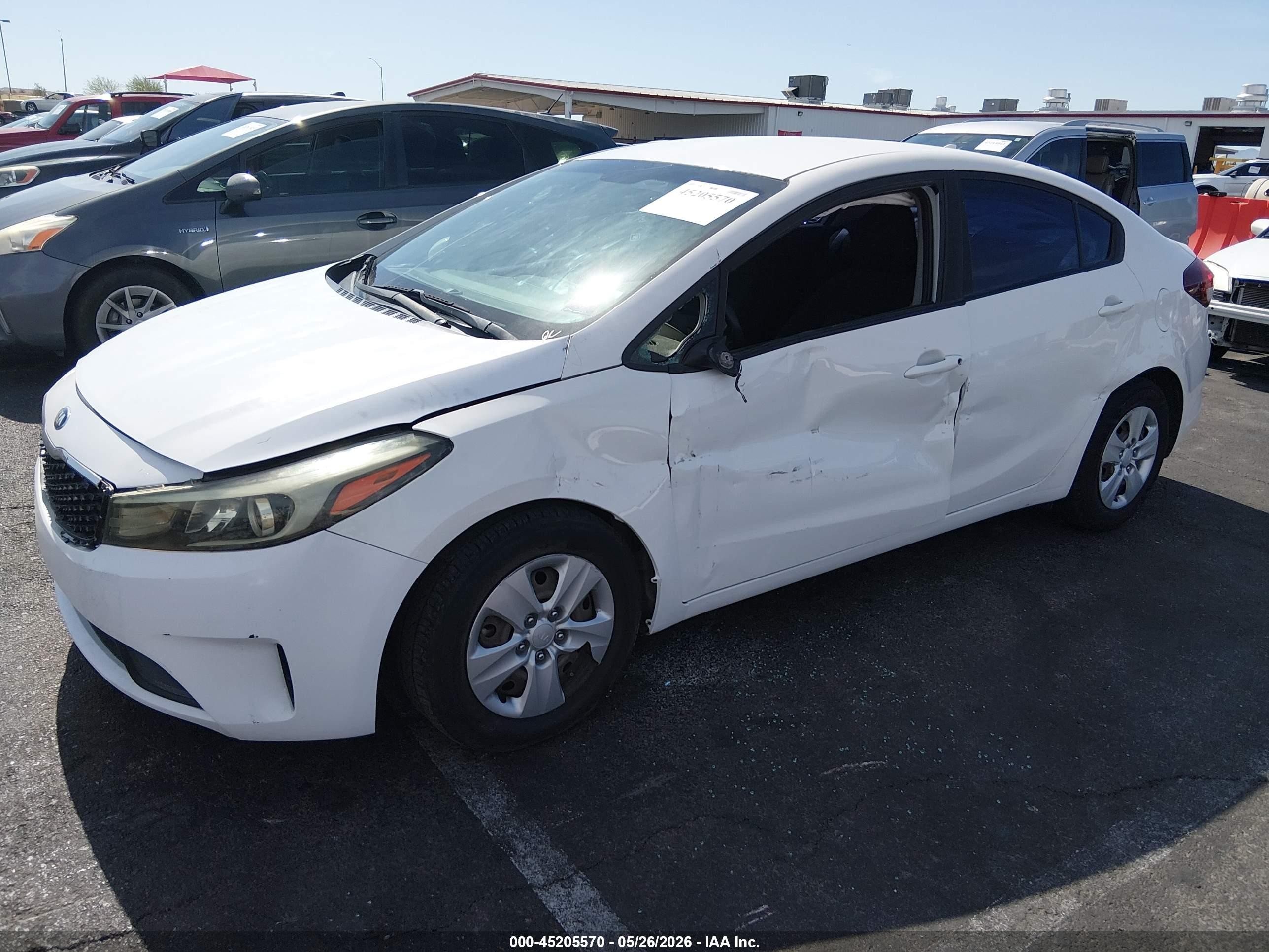 2018 Kia Forte Lx White vin: 3KPFK4A73JE184916