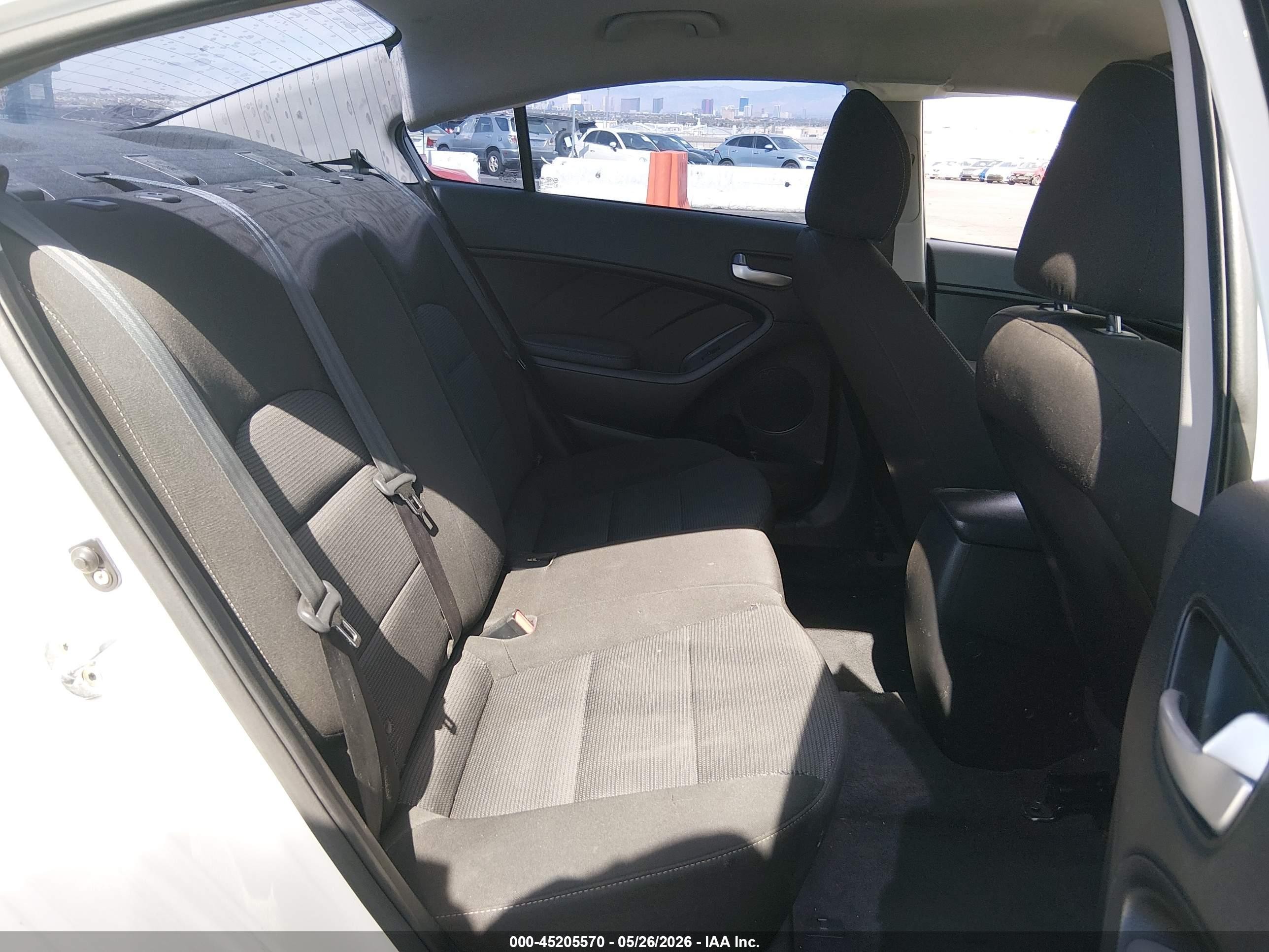 2018 Kia Forte Lx White vin: 3KPFK4A73JE184916