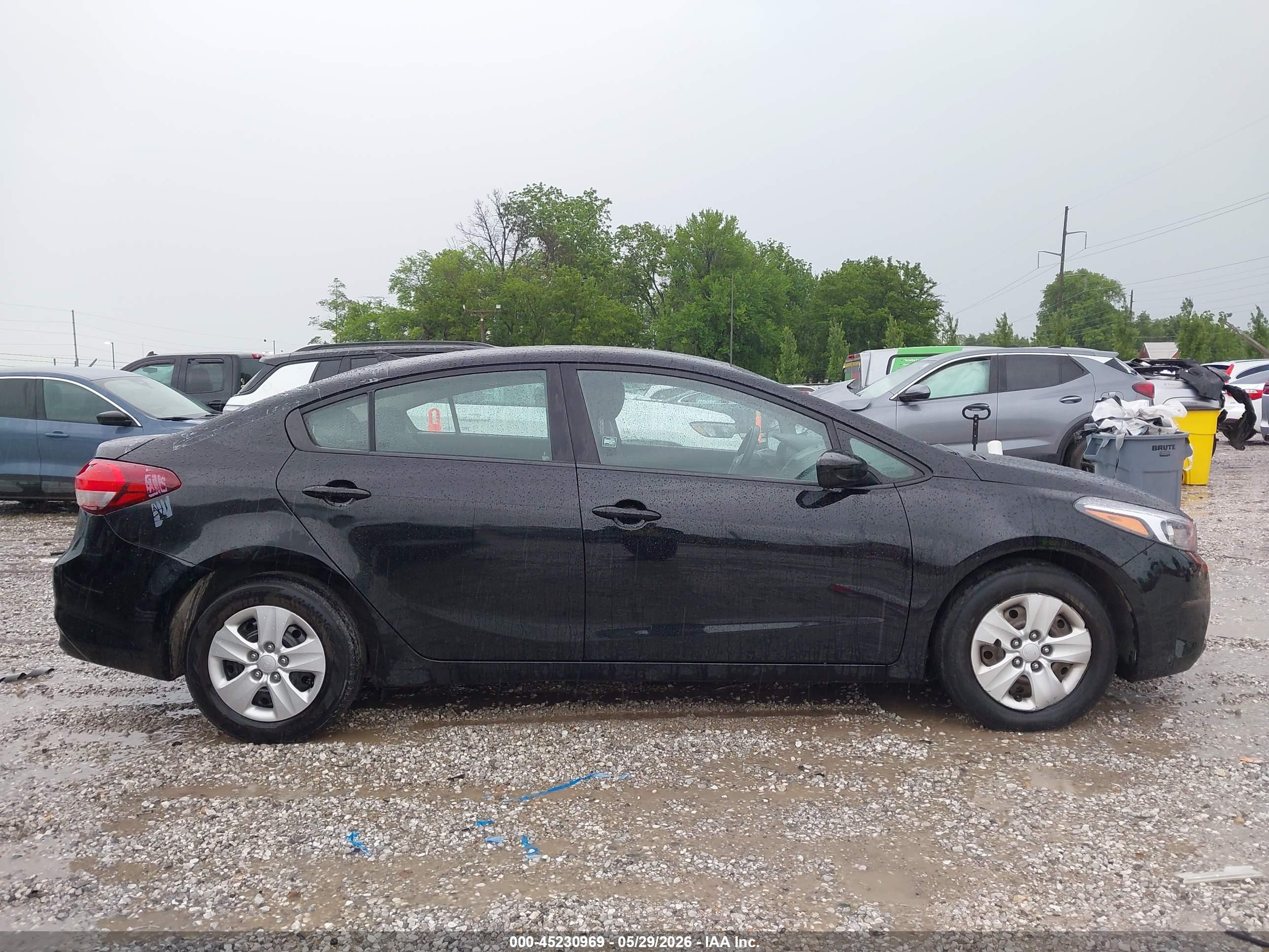 2018 Kia Forte Lx Black vin: 3KPFK4A74JE193074