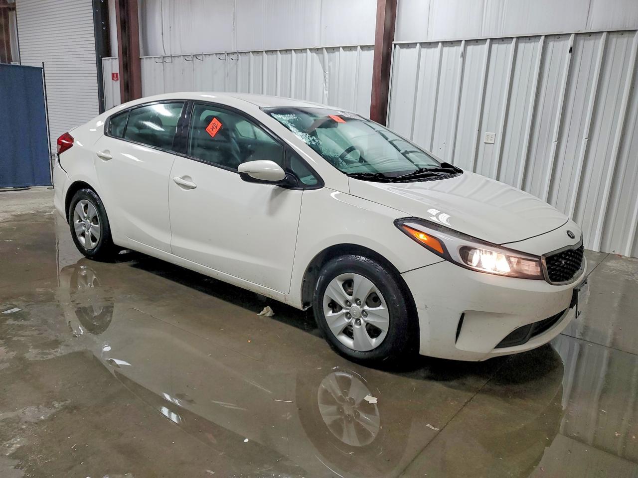 2017 Kia Forte Lx White vin: 3KPFK4A76HE046992