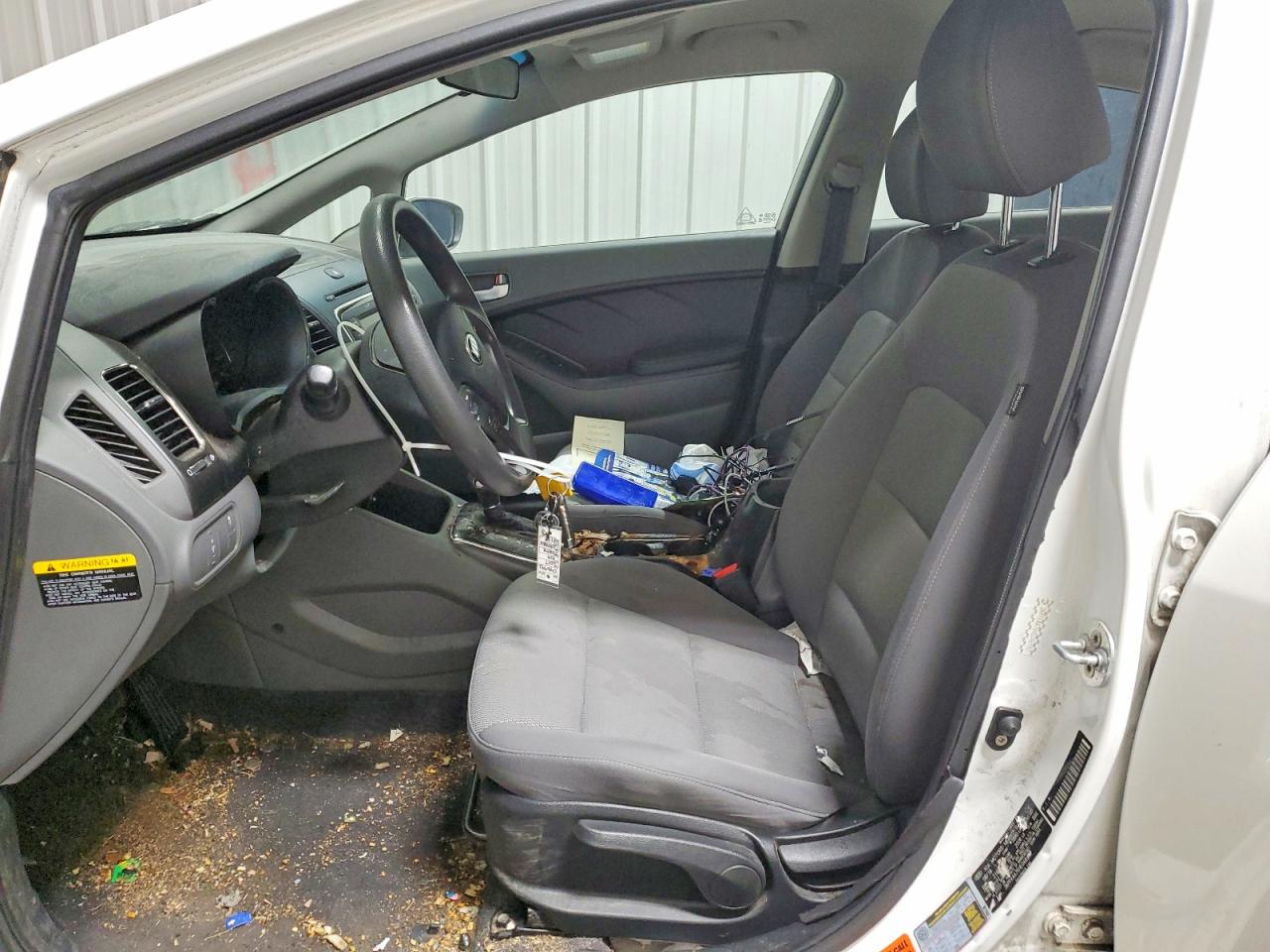 2017 Kia Forte Lx White vin: 3KPFK4A76HE046992