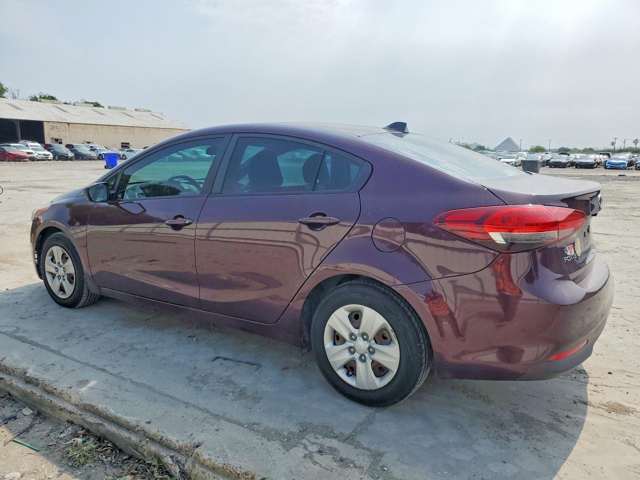 2018 Kia Forte Lx Purple vin: 3KPFK4A76JE228178