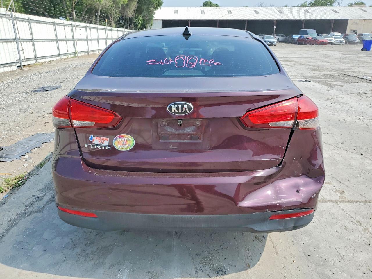 2018 Kia Forte Lx Purple vin: 3KPFK4A76JE228178