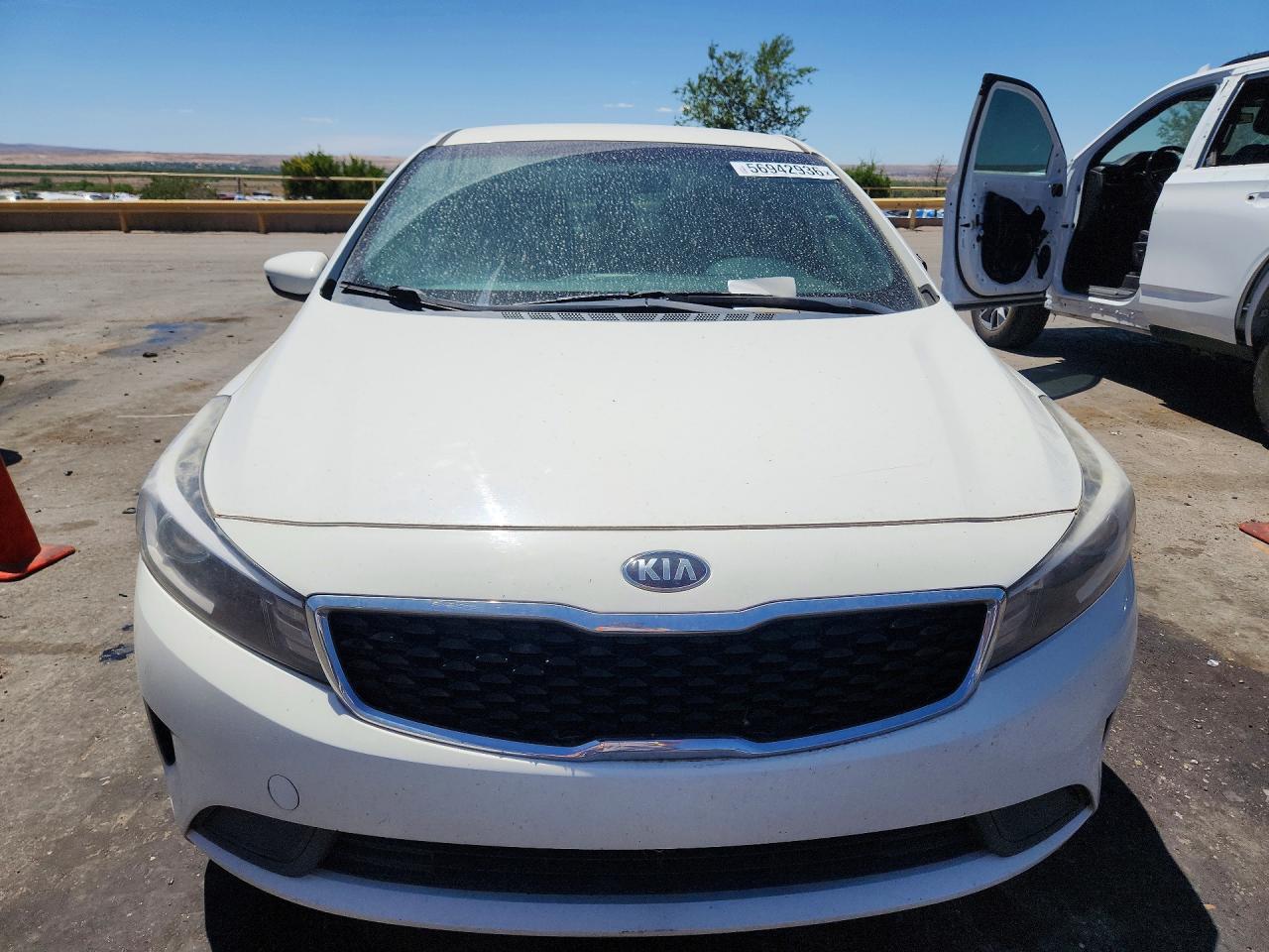 2018 Kia Forte Lx White vin: 3KPFK4A76JE276313