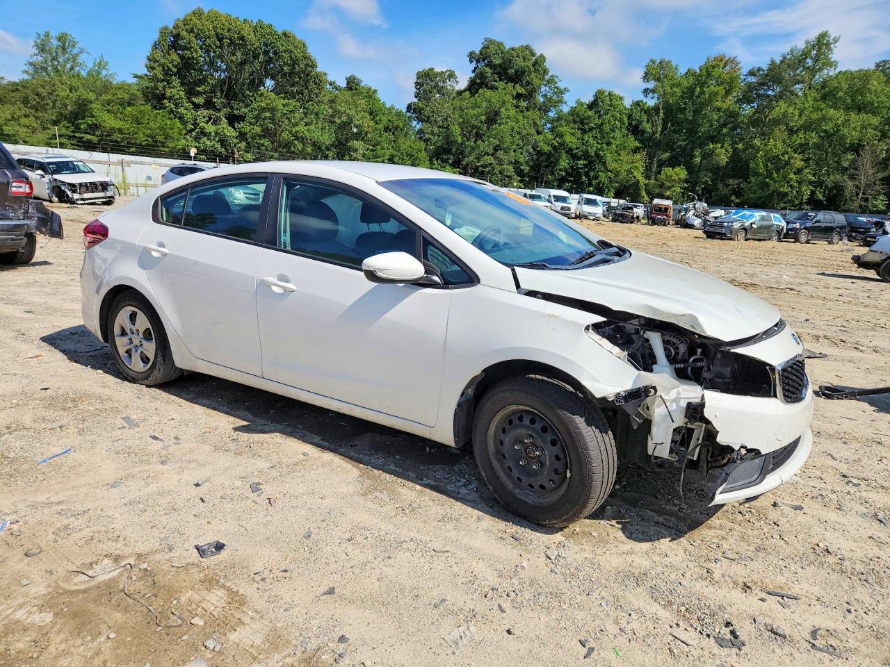 2017 Kia Forte Lx White vin: 3KPFK4A77HE064613