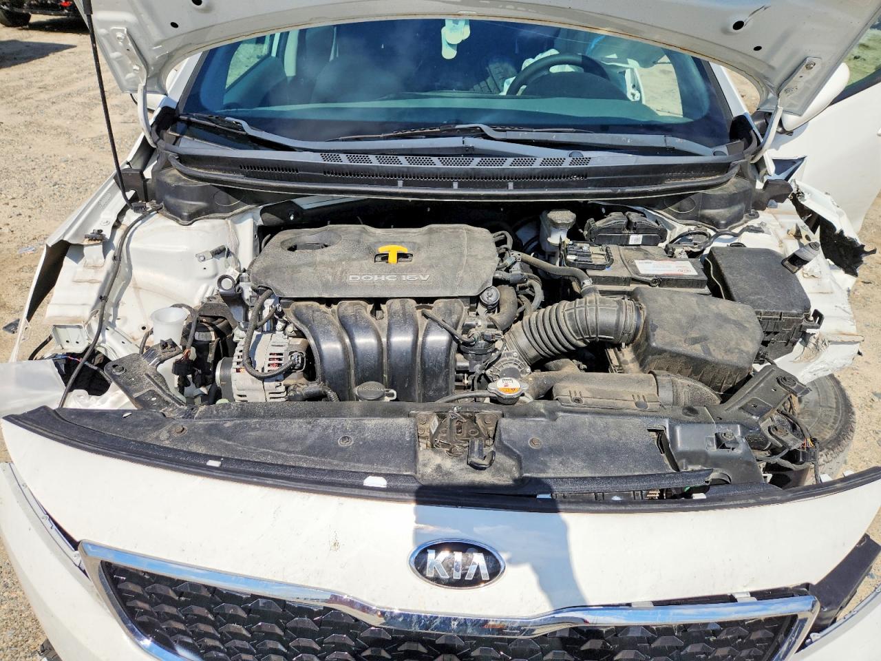 2017 Kia Forte Lx White vin: 3KPFK4A77HE064613